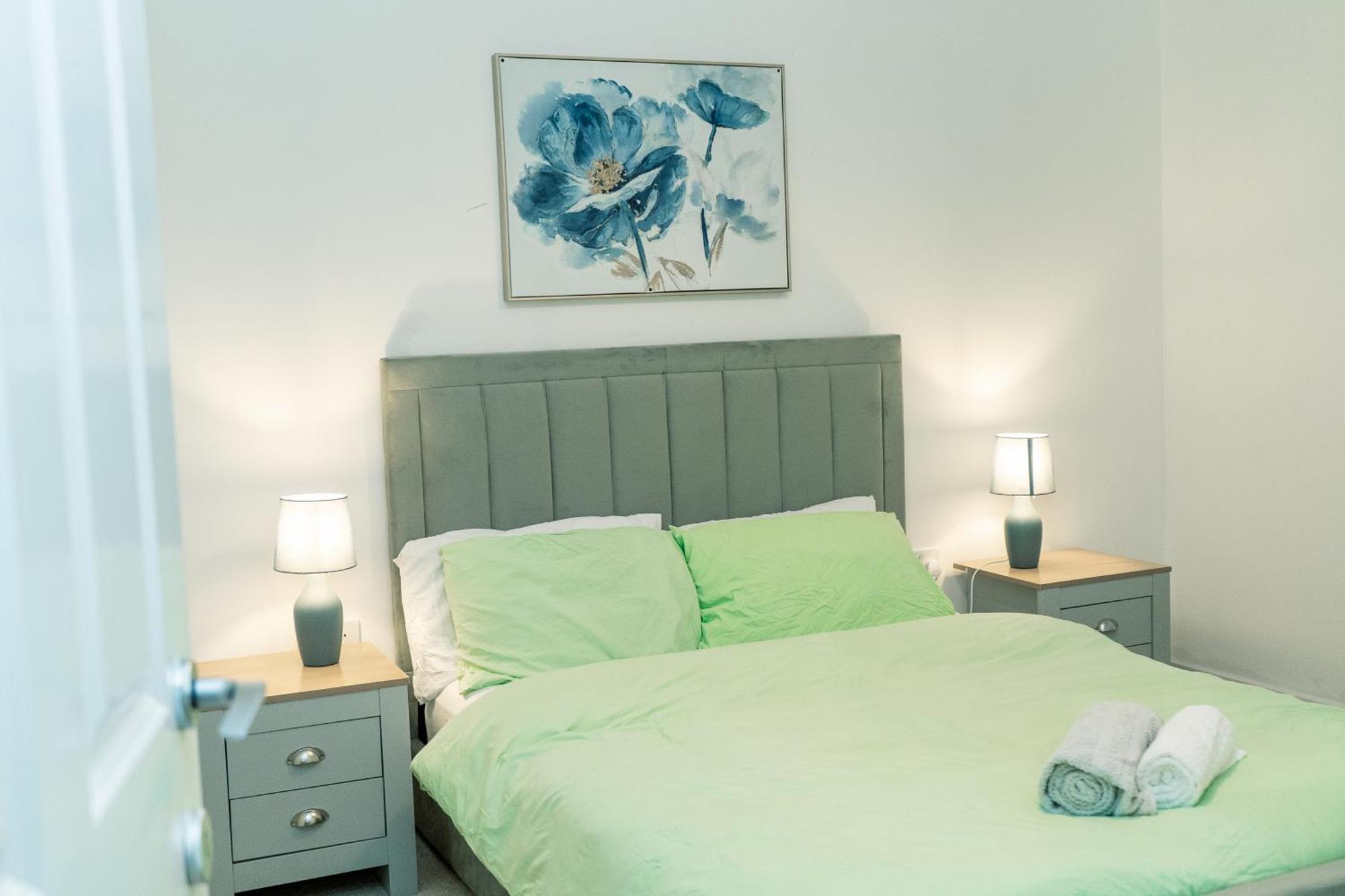The Grace House Entire 4bed Detached * Peterborough