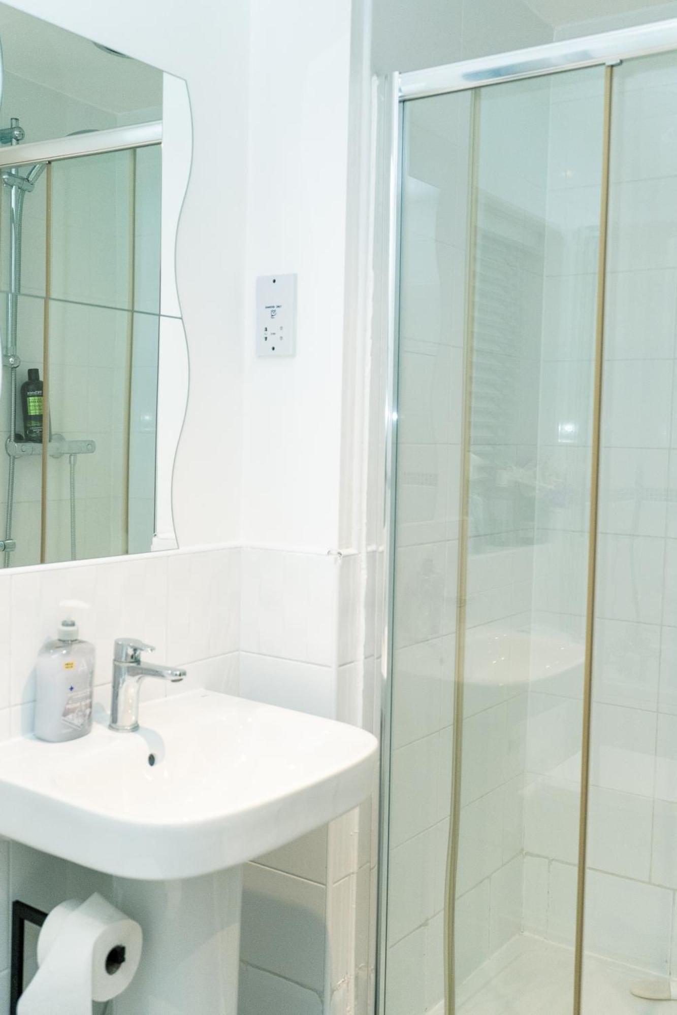 The Grace House Entire 4bed Detached * Peterborough