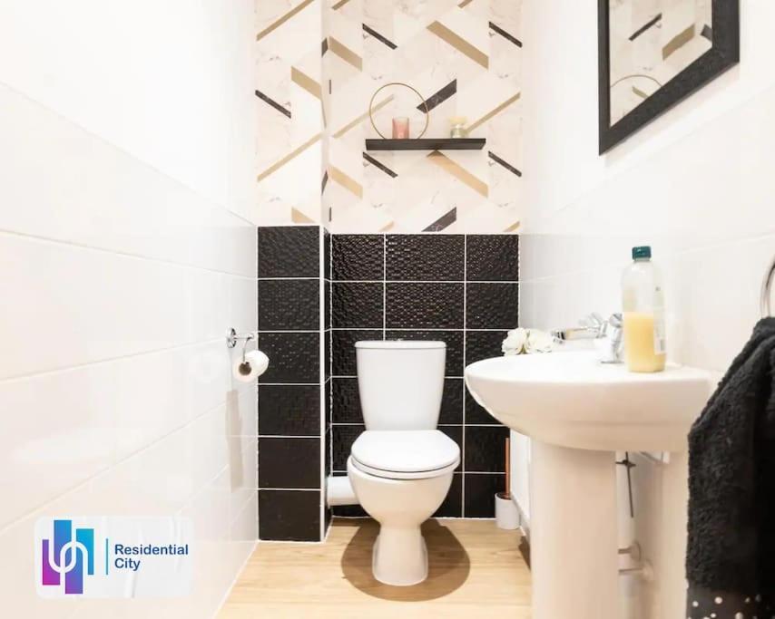 Contractors Families Call Residentialcity Holiday home Peterborough