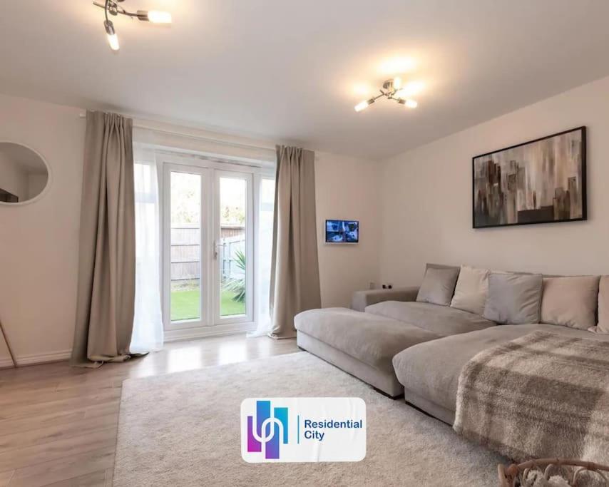Holiday home Contractors Families Call Residentialcity *