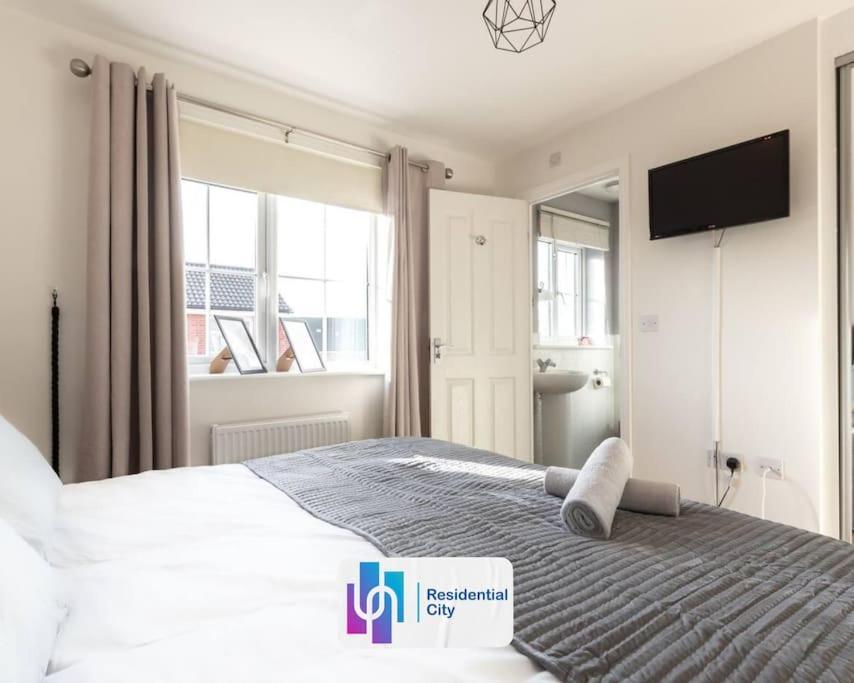 Contractors Families Call Residentialcity Holiday home Peterborough