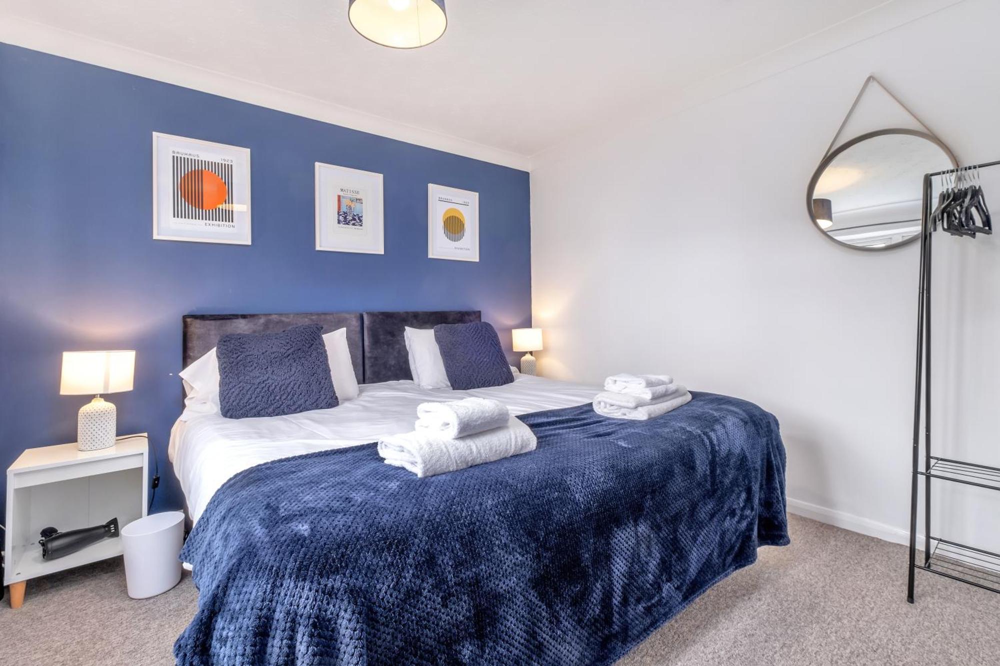 Comfortable & Convenient 3 Bedroom House - Perfect For Contractors And Leisure Guests - Sleeps Up To 5 Peterborough