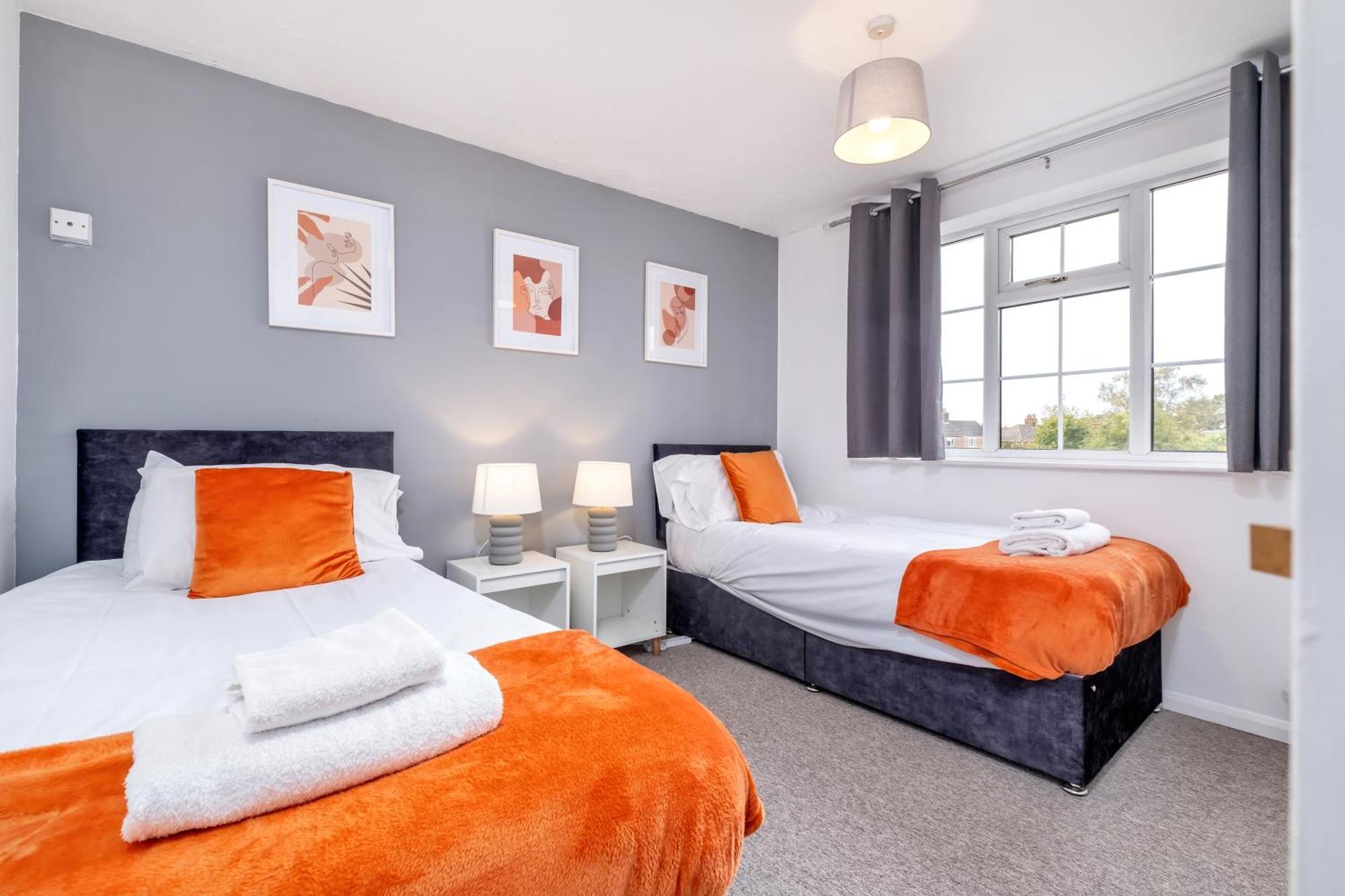Comfortable & Convenient 3 Bedroom House - Perfect For Contractors And Leisure Guests - Sleeps Up To 5 Holiday home
