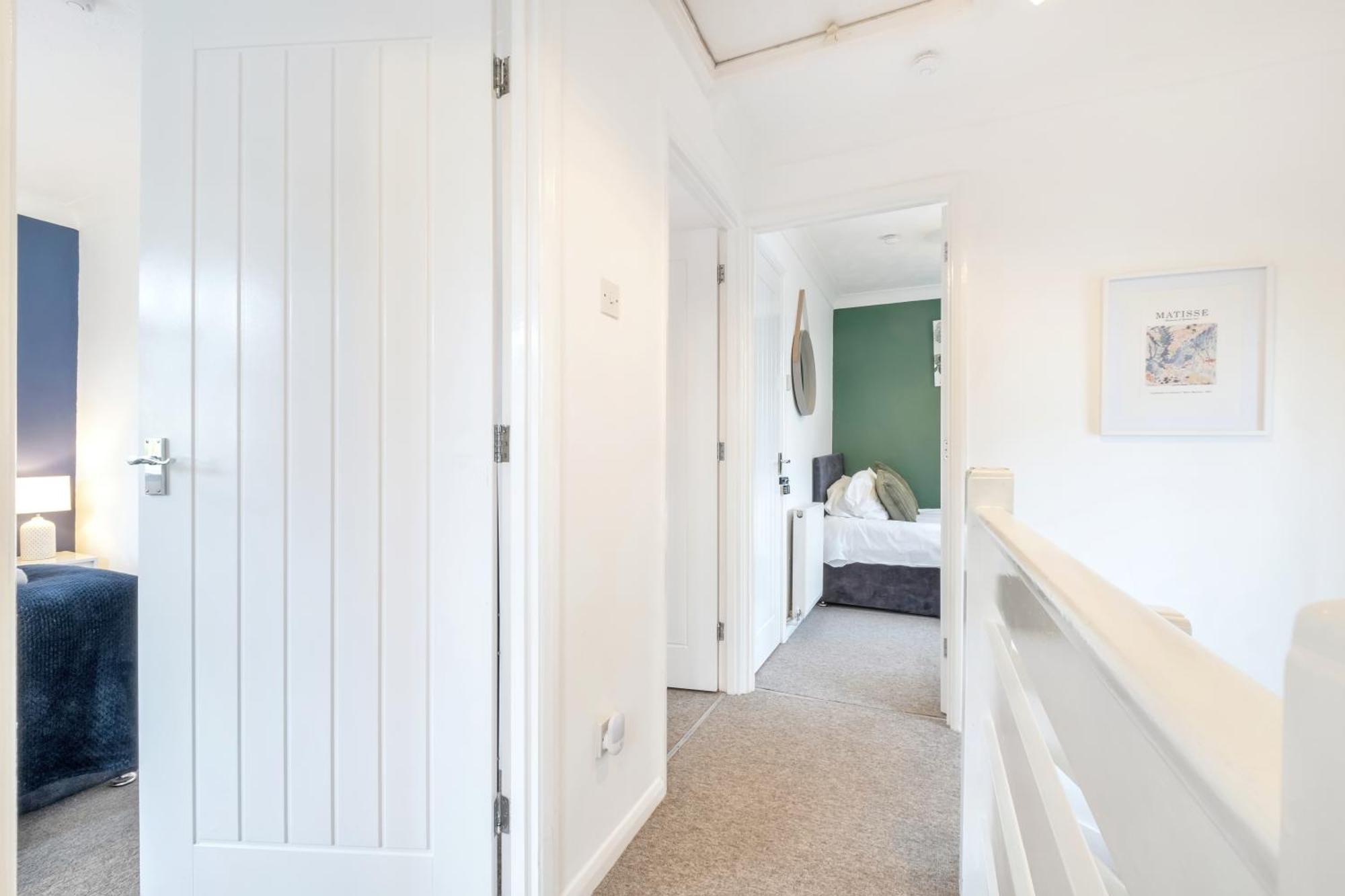 Holiday home Comfortable & Convenient 3 Bedroom House - Perfect For Contractors And Leisure Guests - Sleeps Up To 5 Peterborough