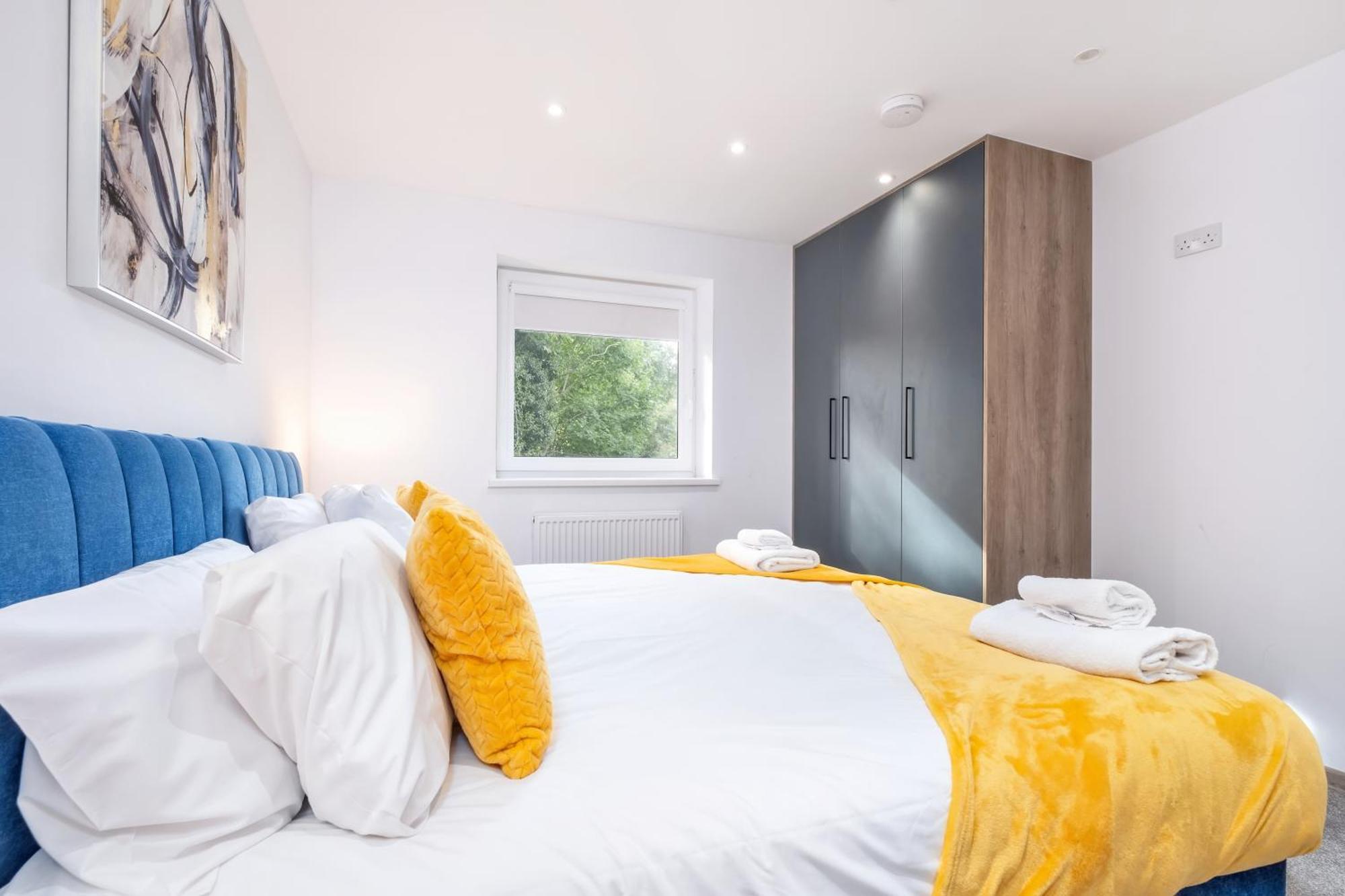 Perfect For Contractors And Leisure - Close To Centre - Sleeps Up To 5 * Peterborough