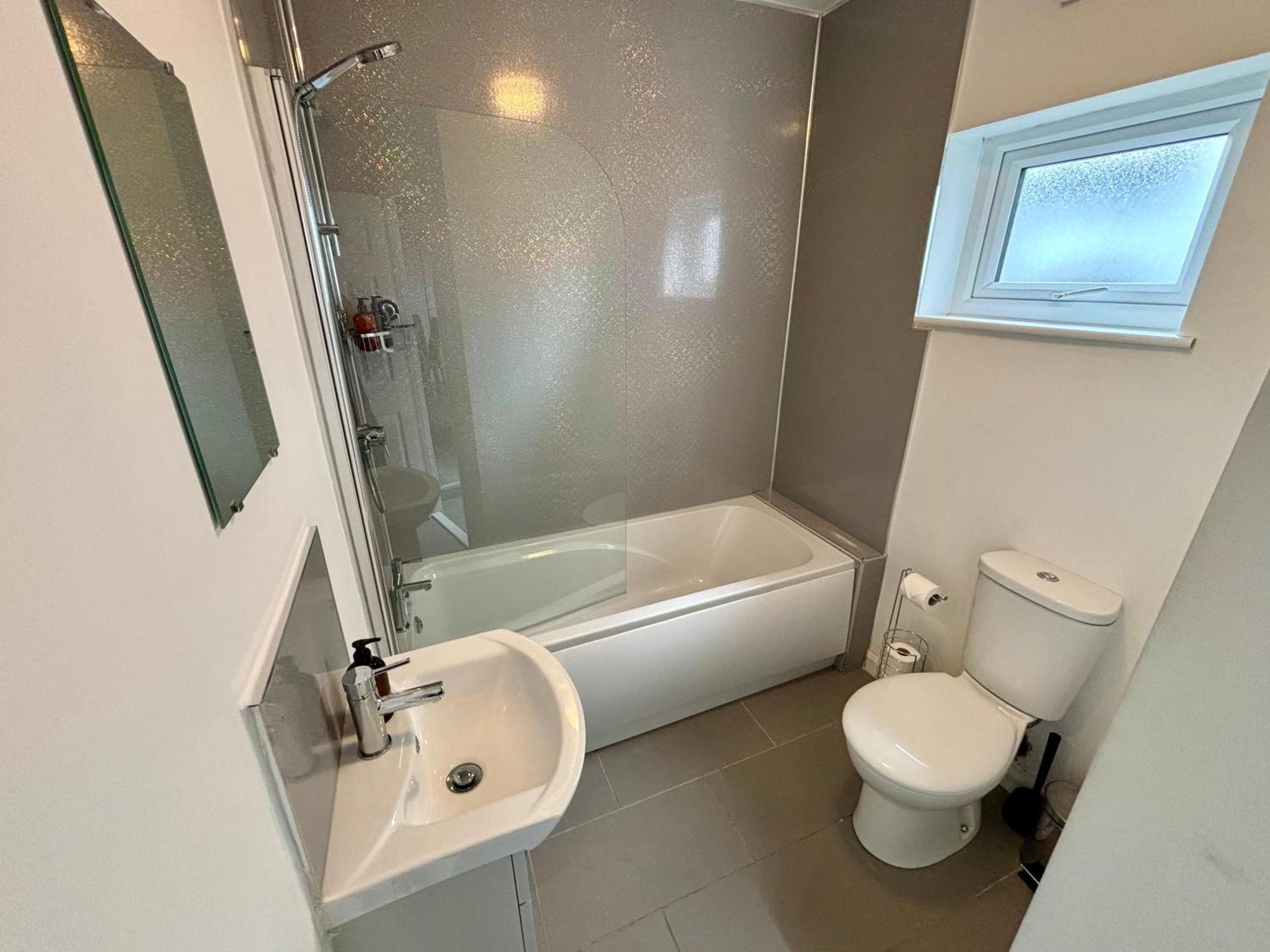Apartment Star Road Home, Location, Free Parking Peterborough