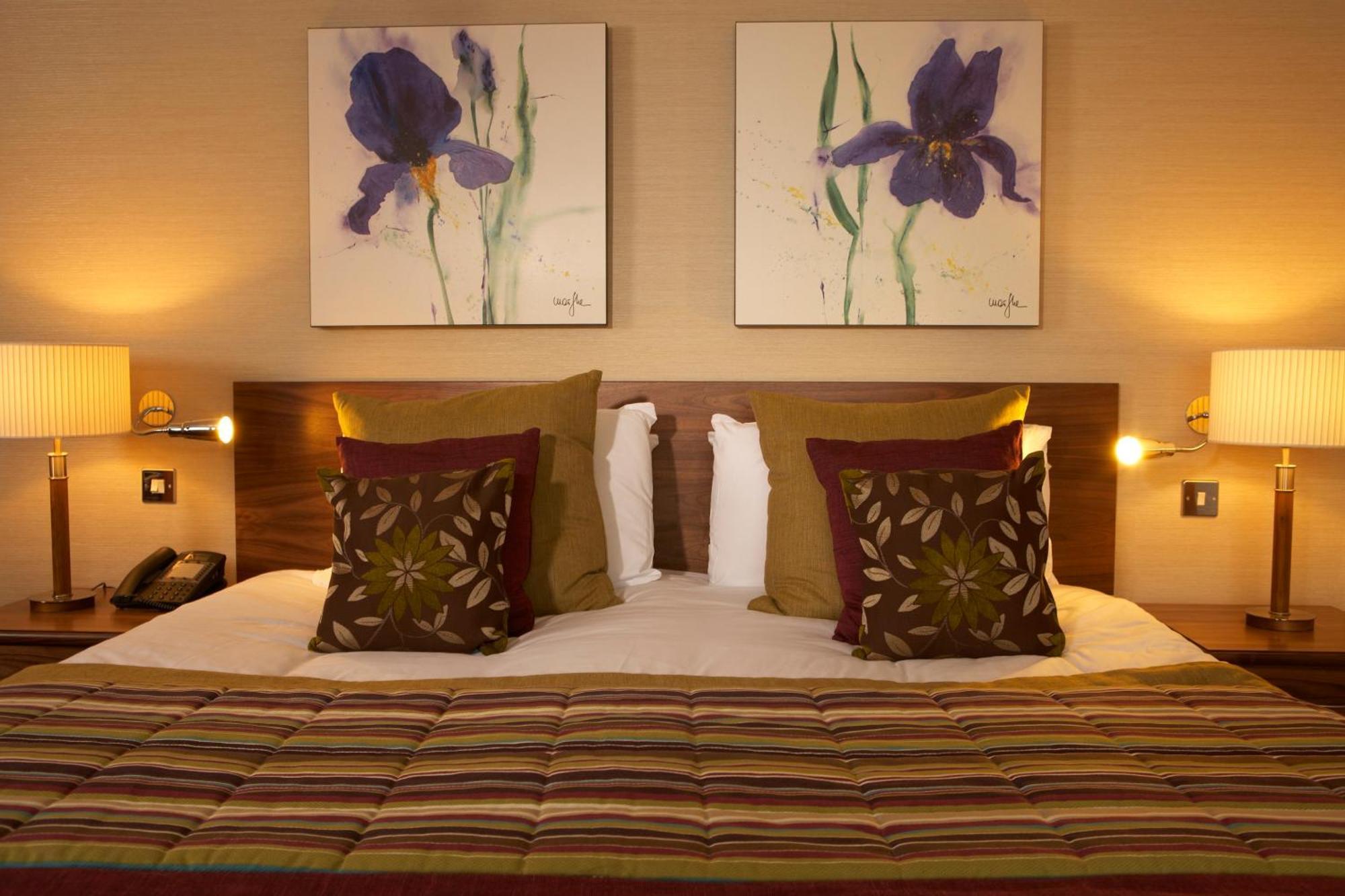 The Bull Hotel; Sure Collection By Western 4* Peterborough