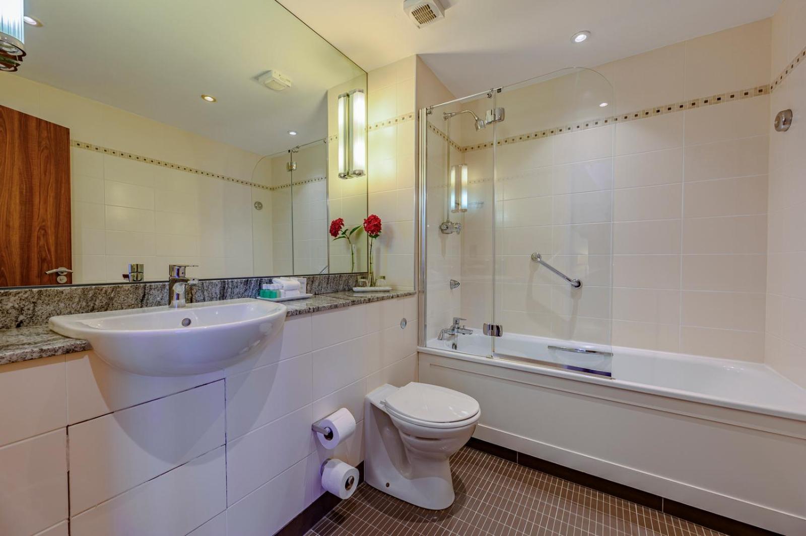 The Bull Hotel; Sure Collection By Western Peterborough