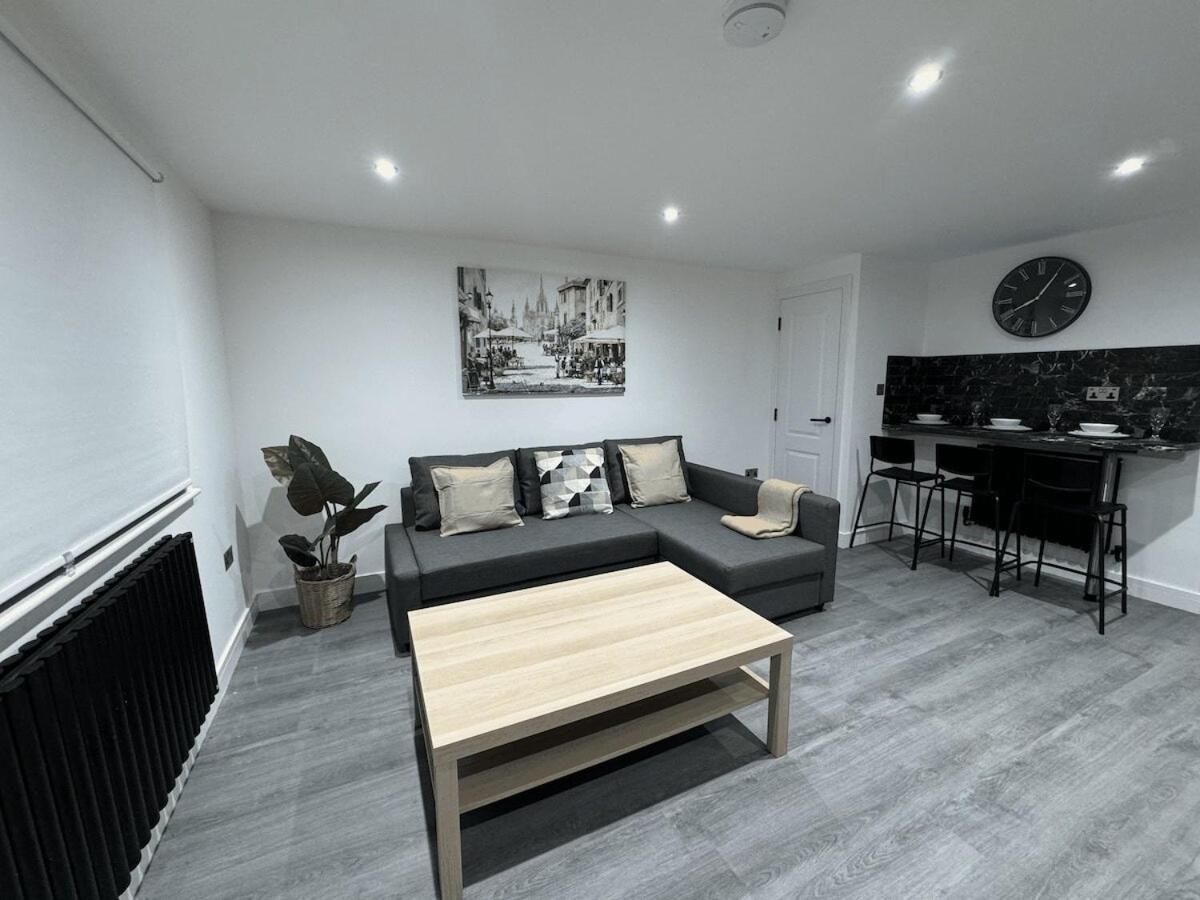Apartment High Spec On London Road By Reo Homes
