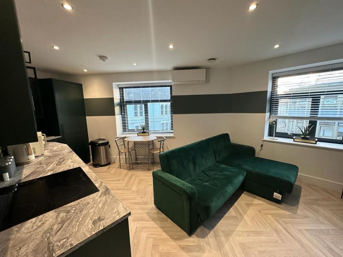 Elegant 1 Apartment