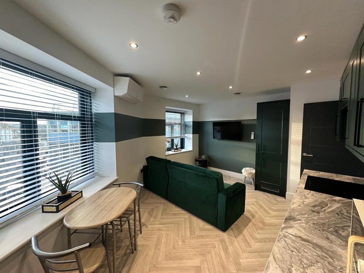 Elegant 1 Apartment *