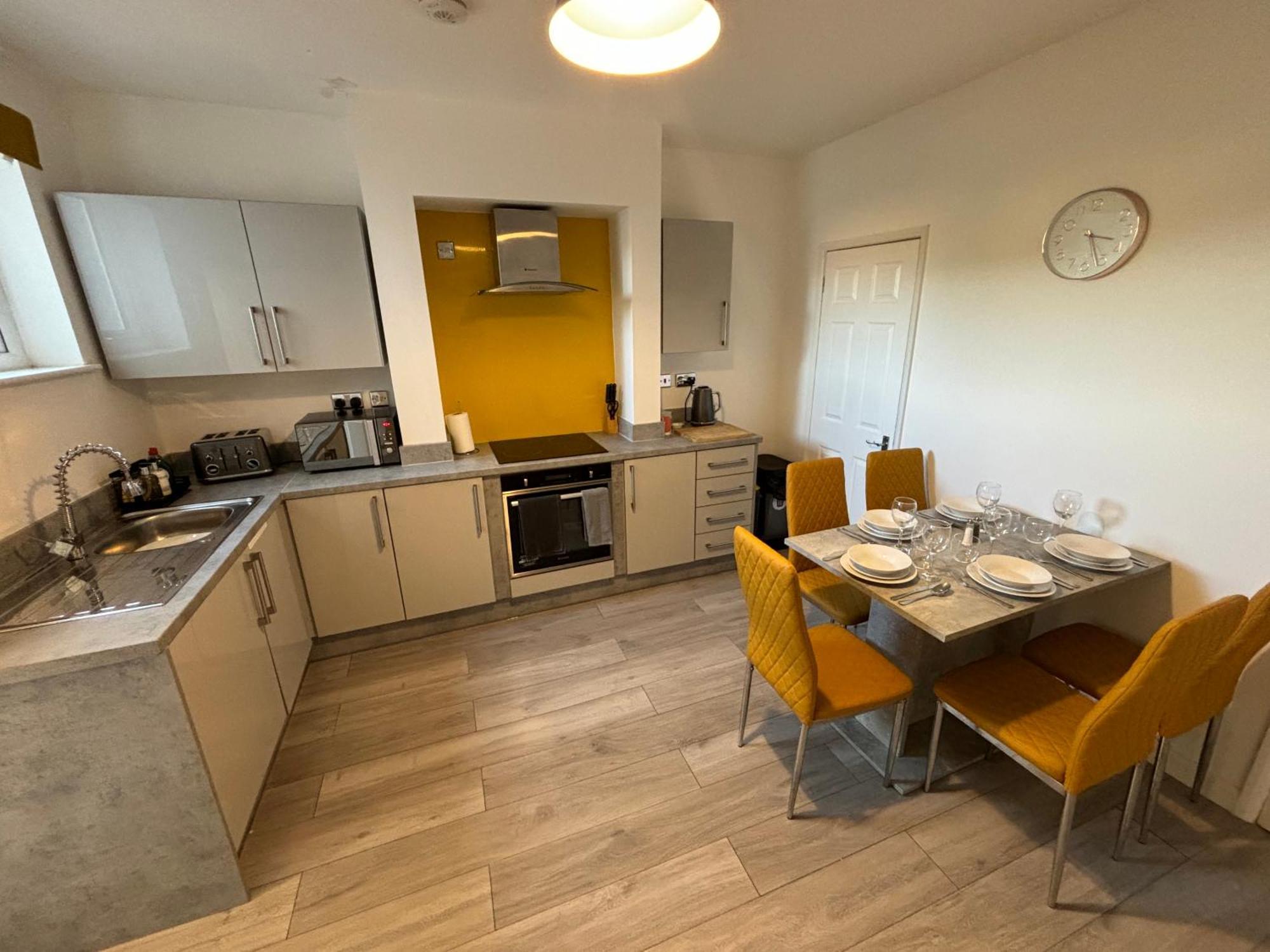 Star Road Home, Location, Free Parking Apartment