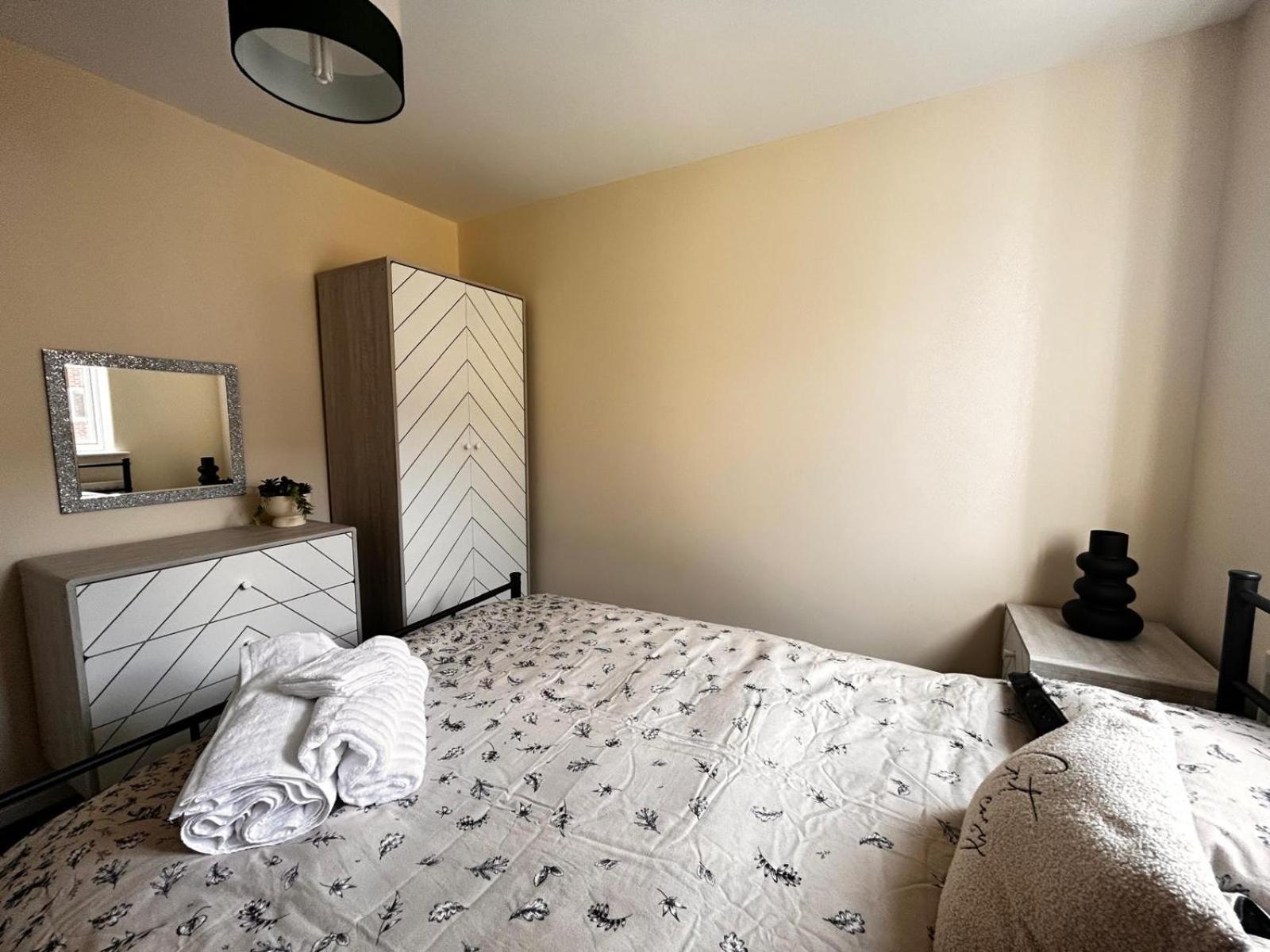 Luxurious Stay, Spacious & Chic * Peterborough