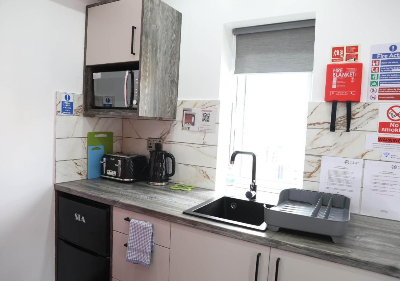 Pe2 Suites: Private With Kitchenettes For Flexible Apartment Peterborough