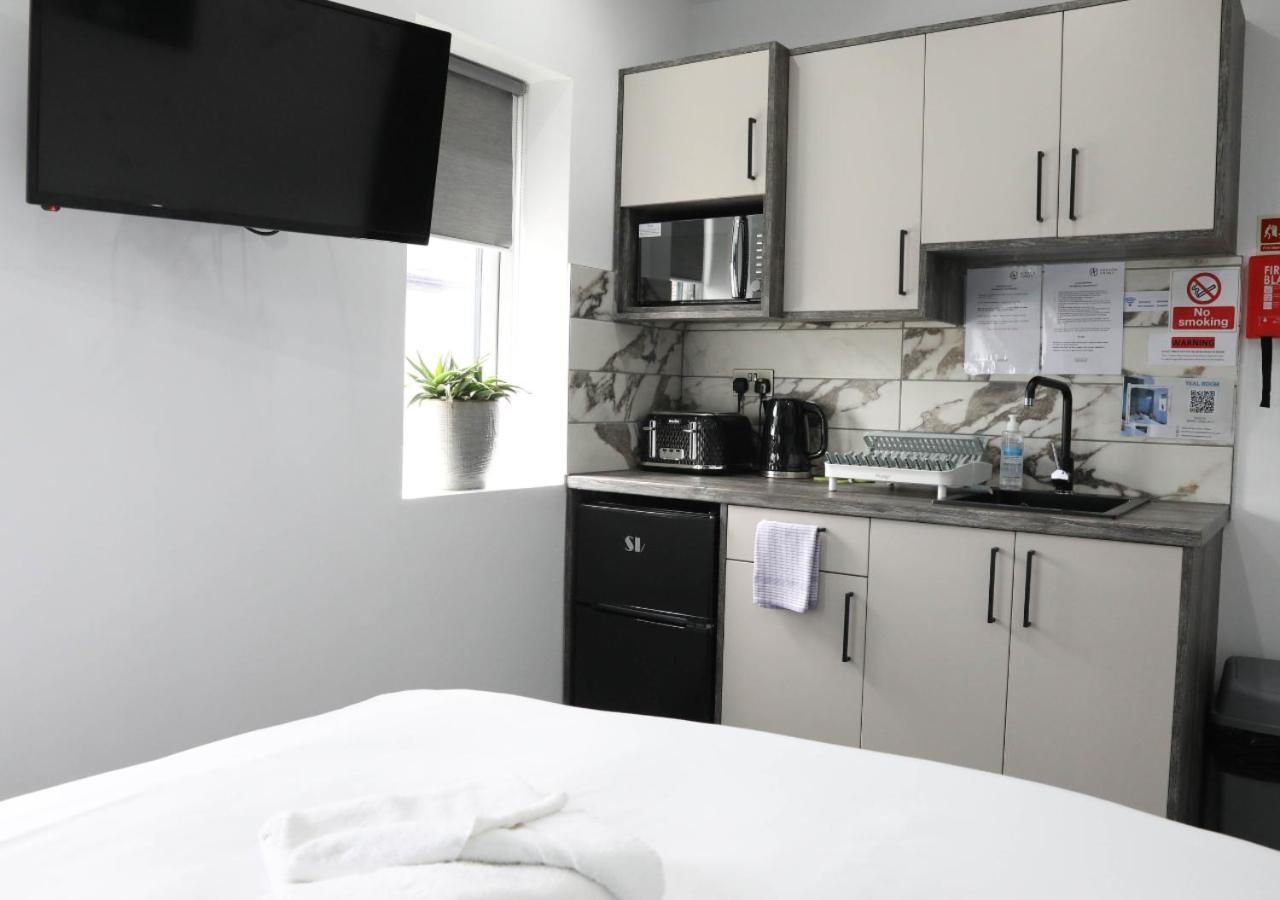 Pe2 Suites: Private With Kitchenettes For Flexible