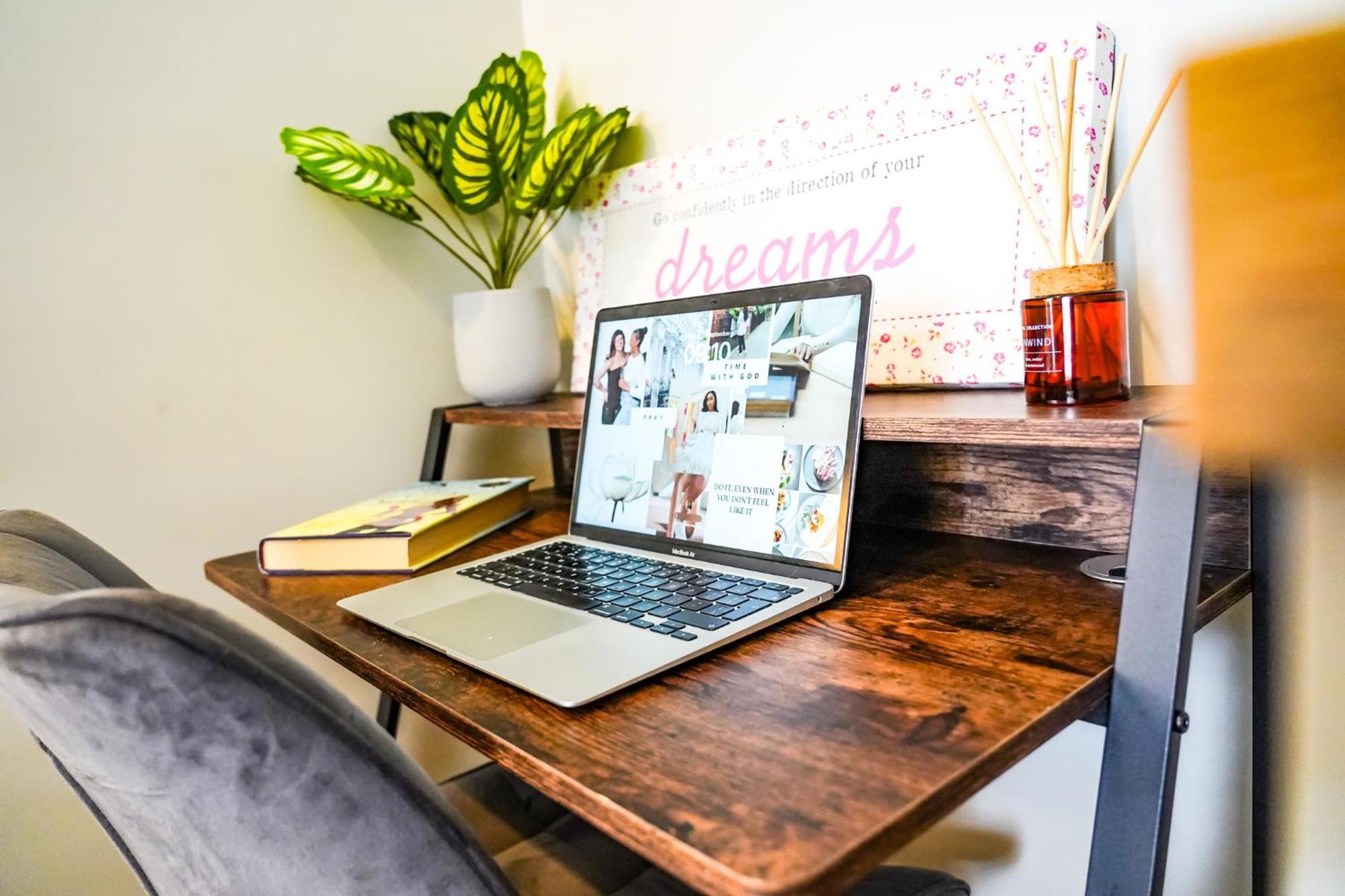 Apartment The Centre - - Contractor Friendly - Free Wifi - Smart Tv - Desk Space - Well Designed - Ideal For Long Work Peterborough