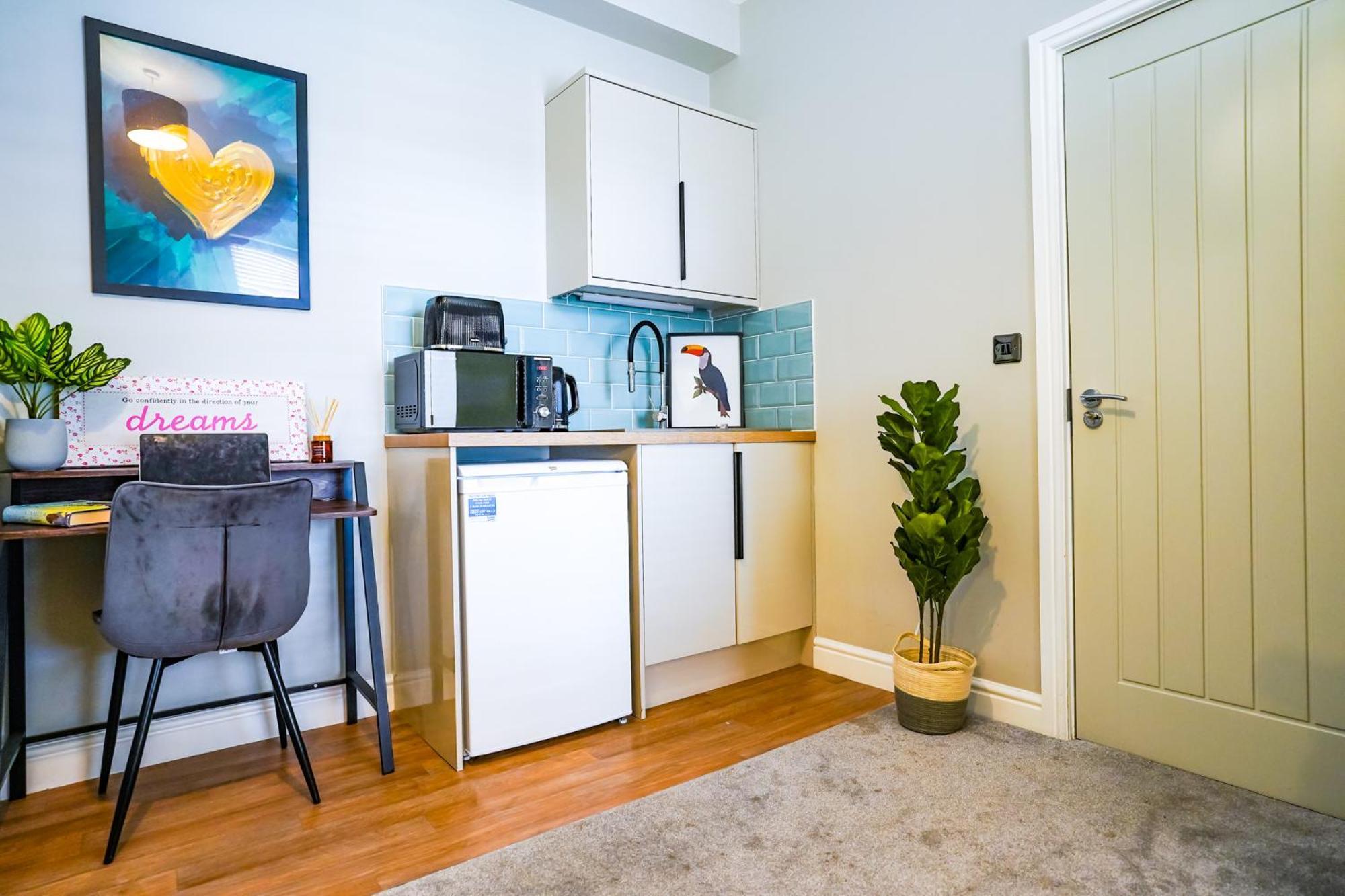 The Centre - - Contractor Friendly - Free Wifi - Smart Tv - Desk Space - Well Designed - Ideal For Long Work