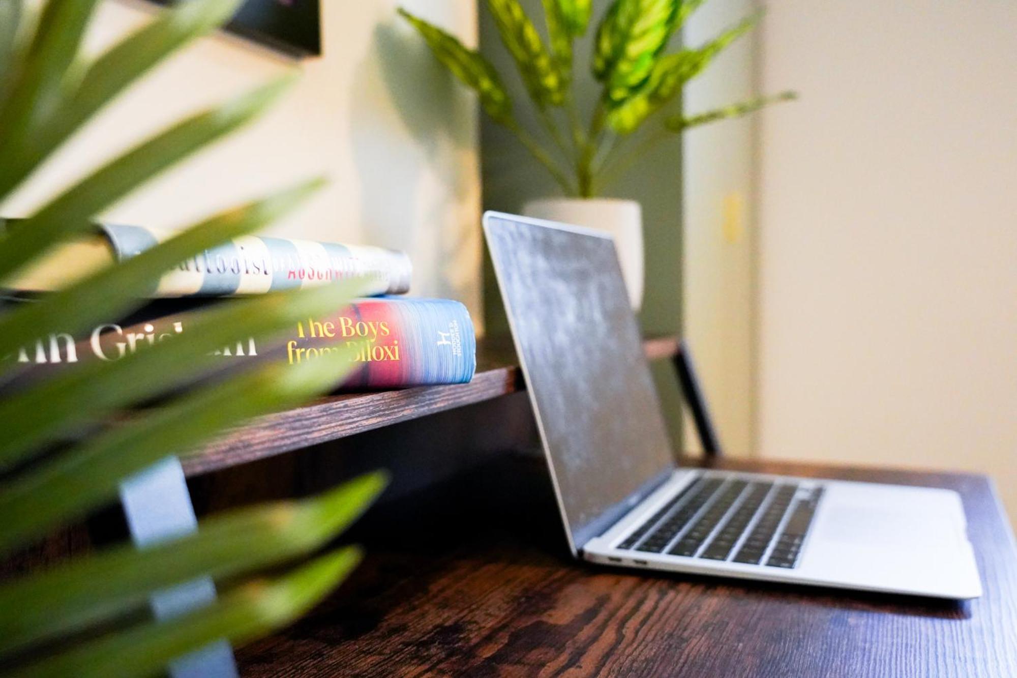 Apartment The Centre - - Contractor Friendly - Free Wifi - Smart Tv - Desk Space - Well Designed - Ideal For Long Work