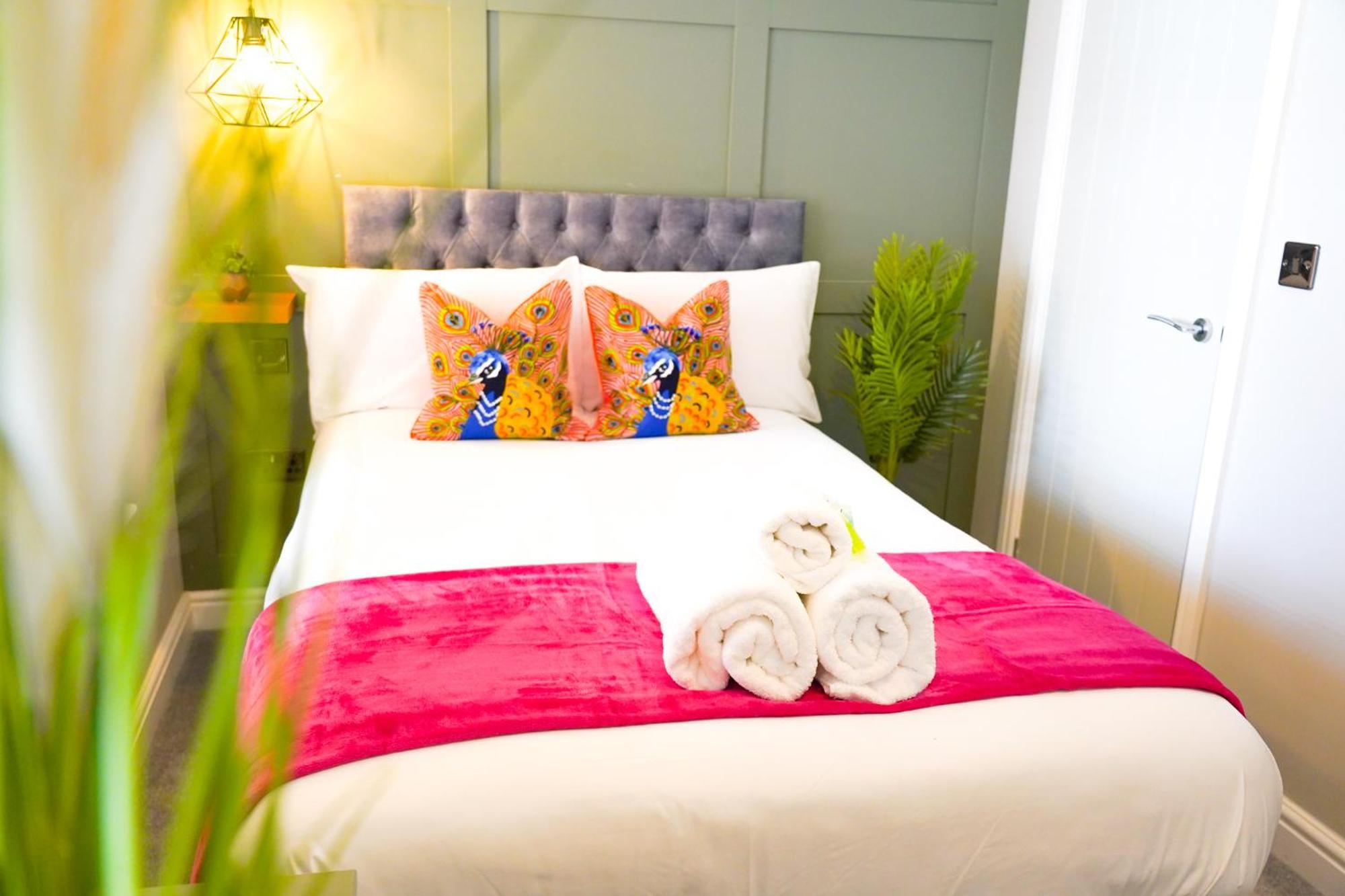 The Centre - - Contractor Friendly - Free Wifi - Smart Tv - Desk Space - Well Designed - Ideal For Long Work Apartment *