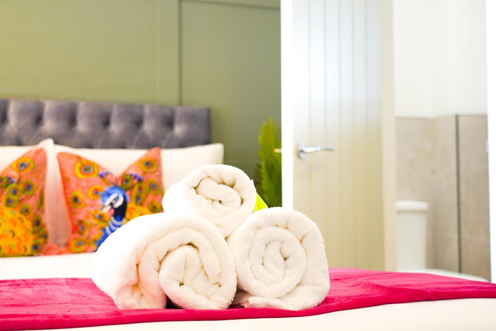 The Centre - - Contractor Friendly - Free Wifi - Smart Tv - Desk Space - Well Designed - Ideal For Long Work * Peterborough