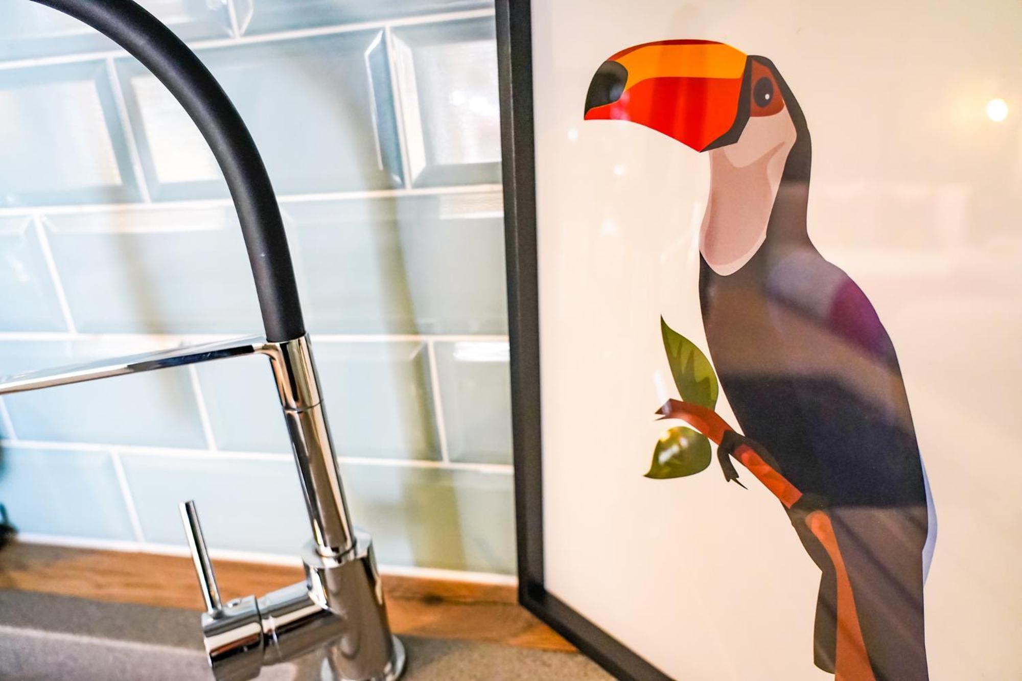 Apartment The Centre - - Contractor Friendly - Free Wifi - Smart Tv - Desk Space - Well Designed - Ideal For Long Work