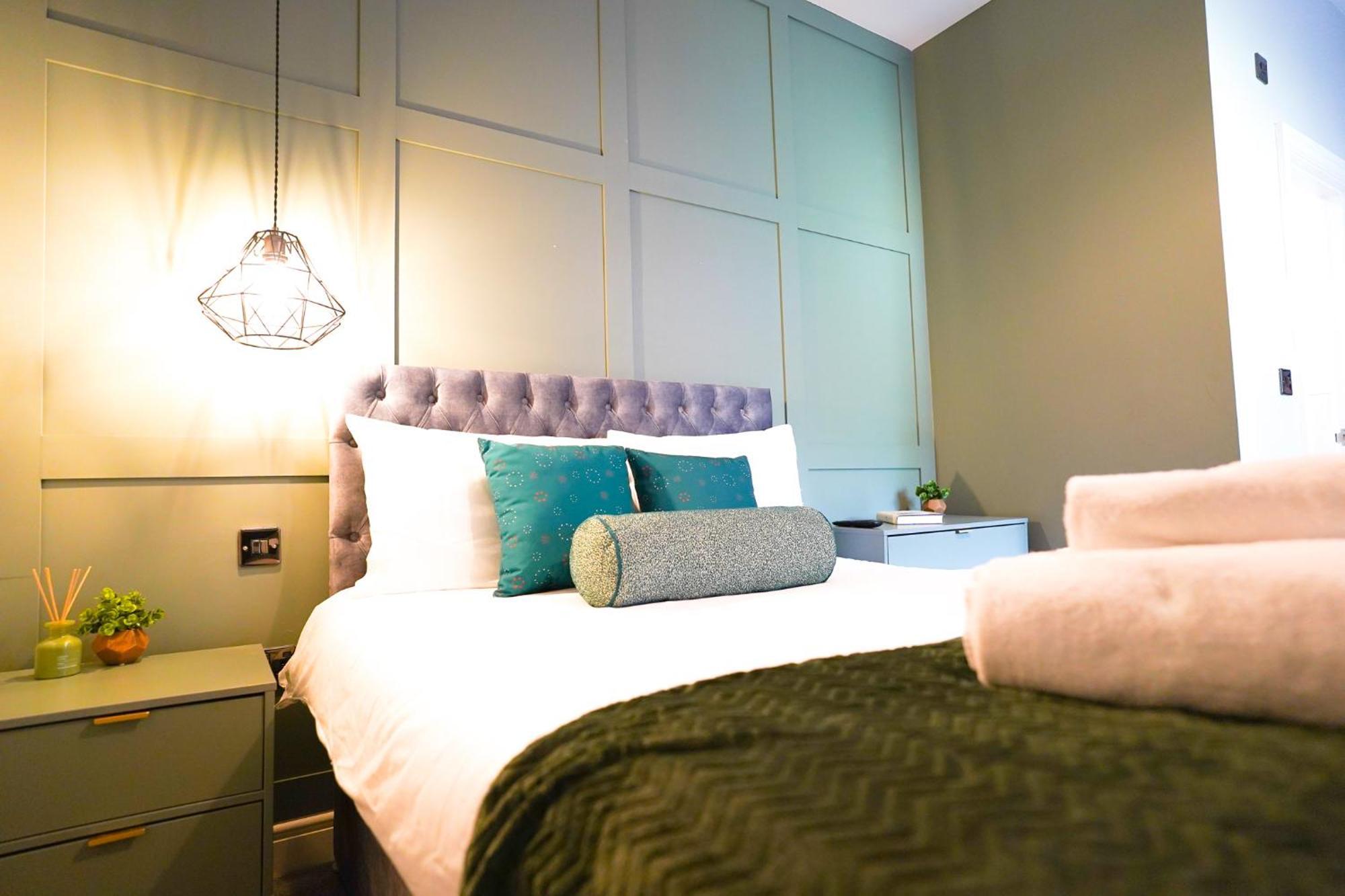 The Centre - - Contractor Friendly - Free Wifi - Smart Tv - Desk Space - Well Designed - Ideal For Long Work Apartment *