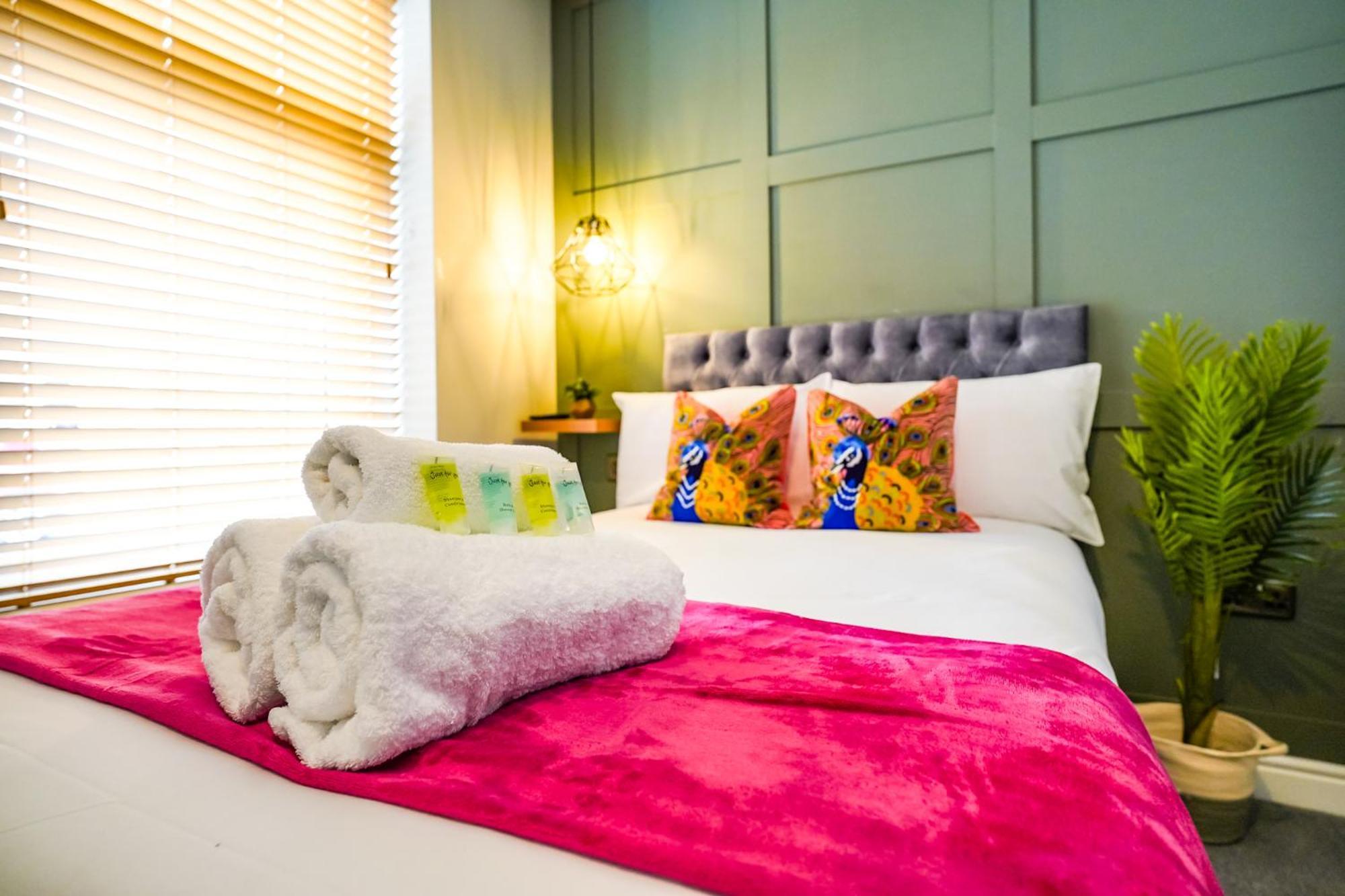 Apartment The Centre - - Contractor Friendly - Free Wifi - Smart Tv - Desk Space - Well Designed - Ideal For Long Work *