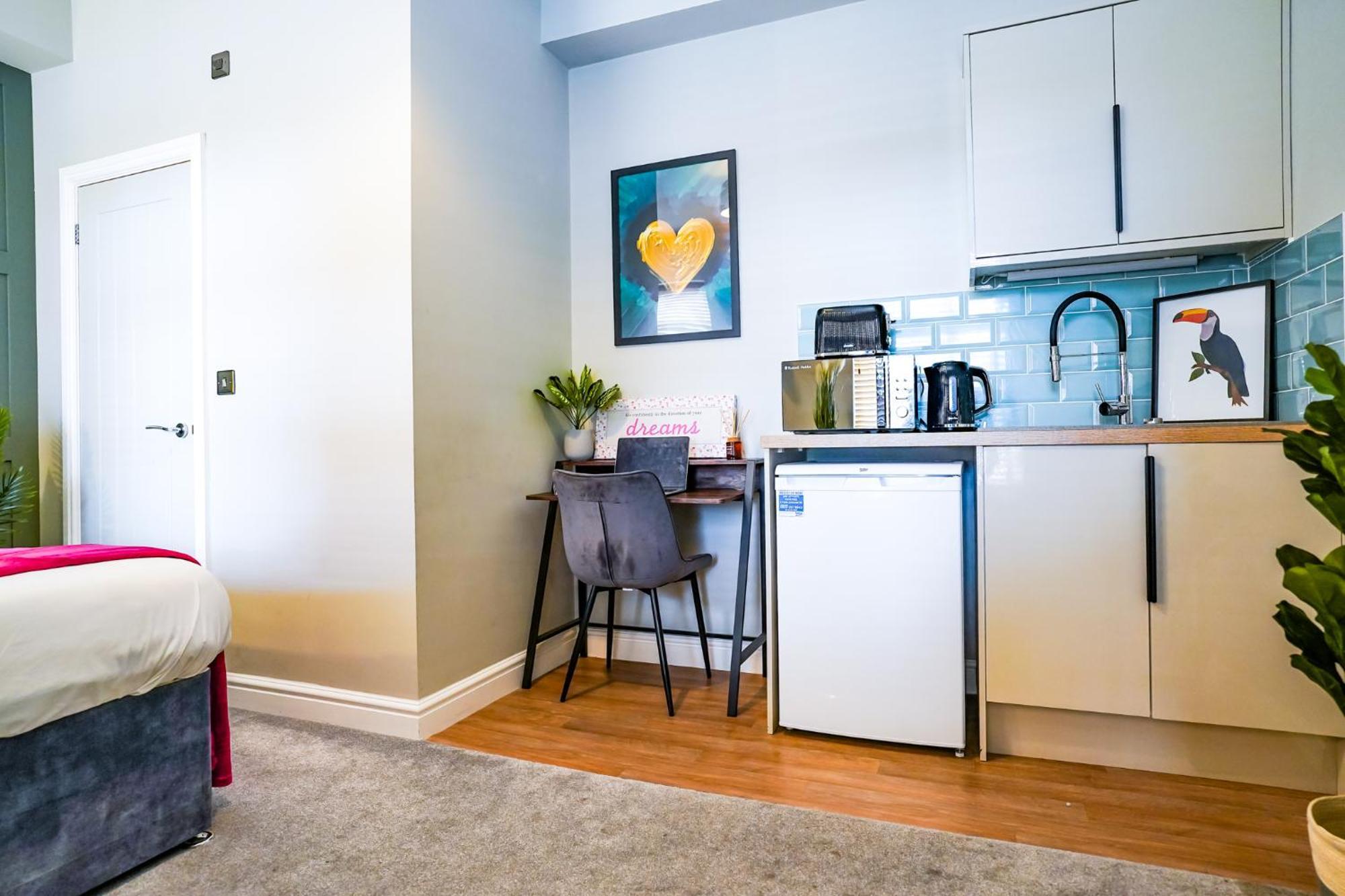 Apartment The Centre - - Contractor Friendly - Free Wifi - Smart Tv - Desk Space - Well Designed - Ideal For Long Work Peterborough