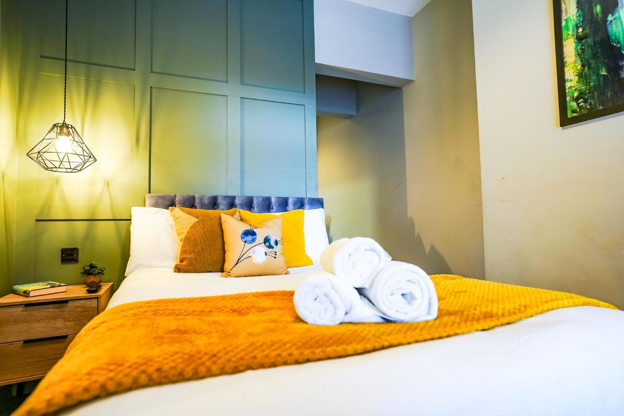 The Centre - - Contractor Friendly - Free Wifi - Smart Tv - Desk Space - Well Designed - Ideal For Long Work Apartment *