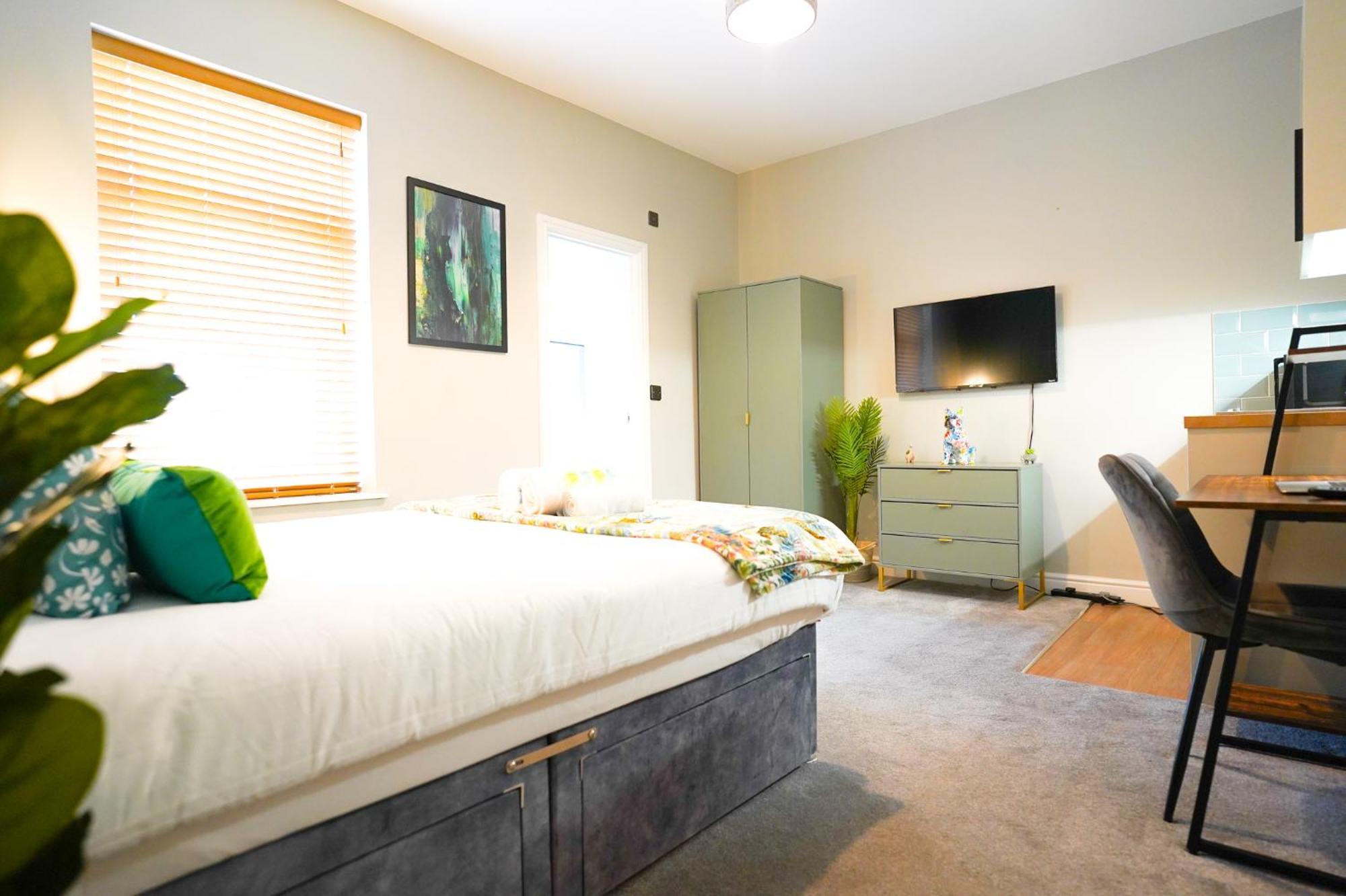 The Centre - - Contractor Friendly - Free Wifi - Smart Tv - Desk Space - Well Designed - Ideal For Long Work