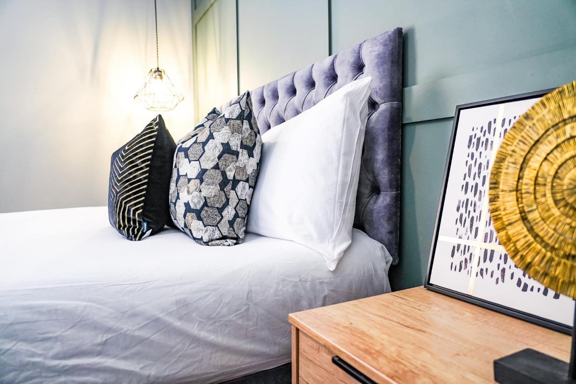 The Centre - - Contractor Friendly - Free Wifi - Smart Tv - Desk Space - Well Designed - Ideal For Long Work Apartment *