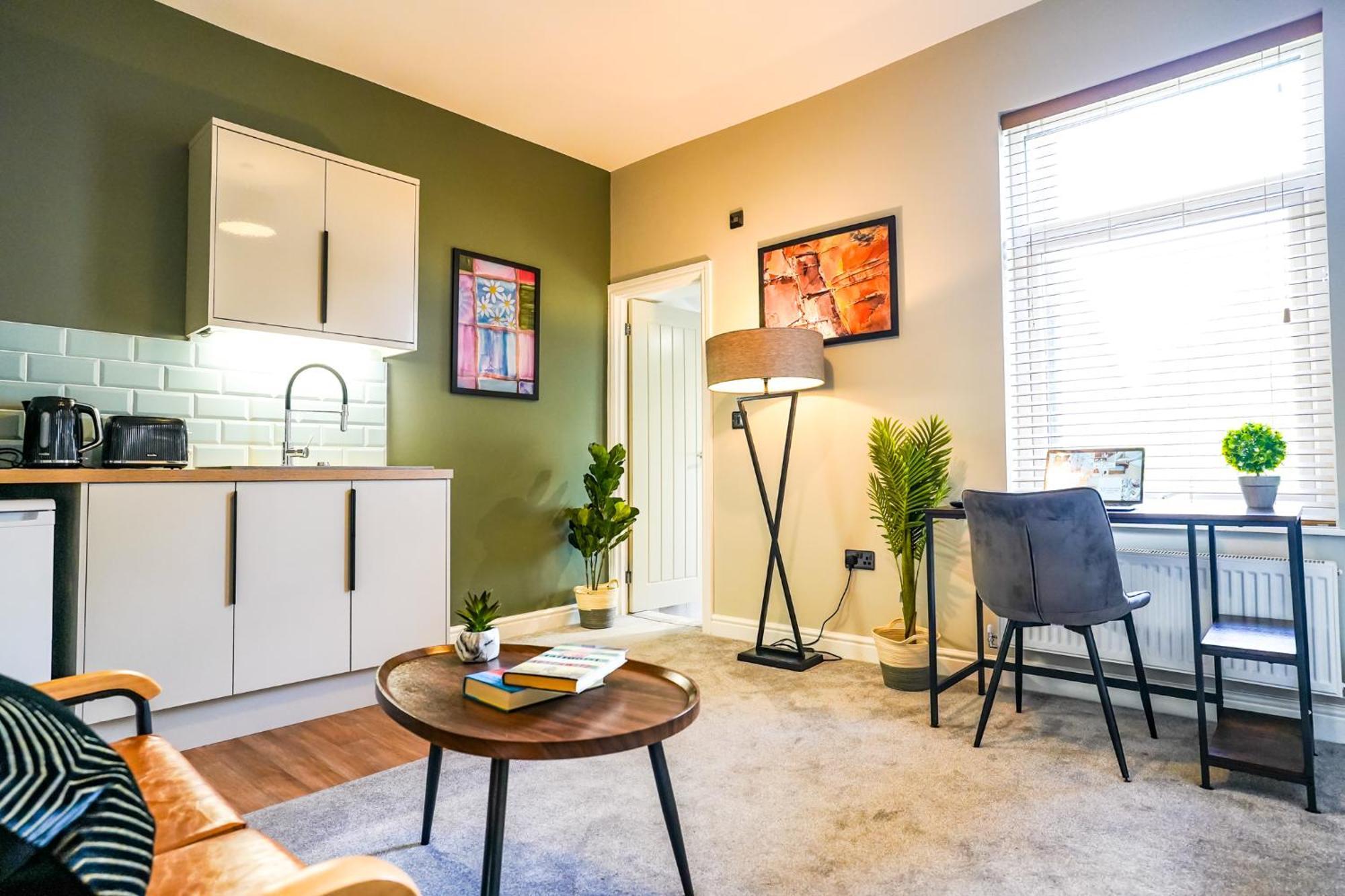 The Centre - - Contractor Friendly - Free Wifi - Smart Tv - Desk Space - Well Designed - Ideal For Long Work Apartment Peterborough