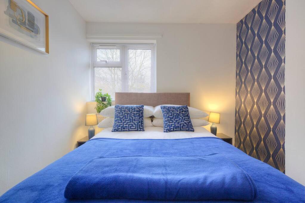Delightful 4b For Leisure And Business Apartment