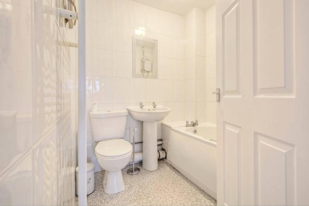 Delightful 4b For Leisure And Business *