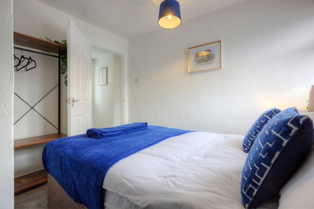 Delightful 4b For Leisure And Business * Peterborough