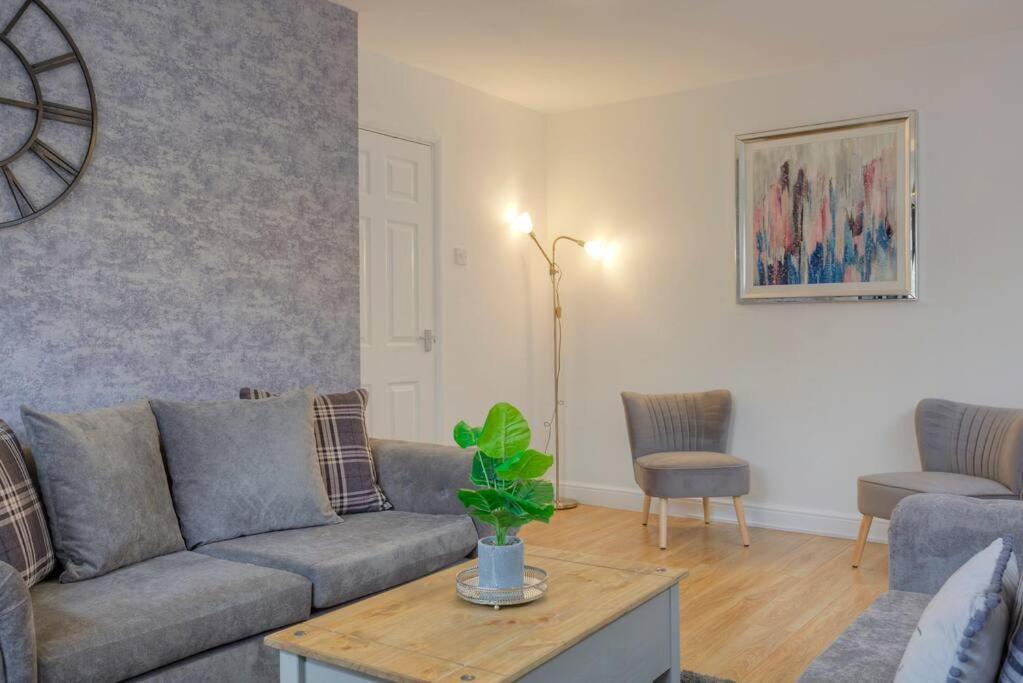 Apartment Delightful 4b For Leisure And Business *