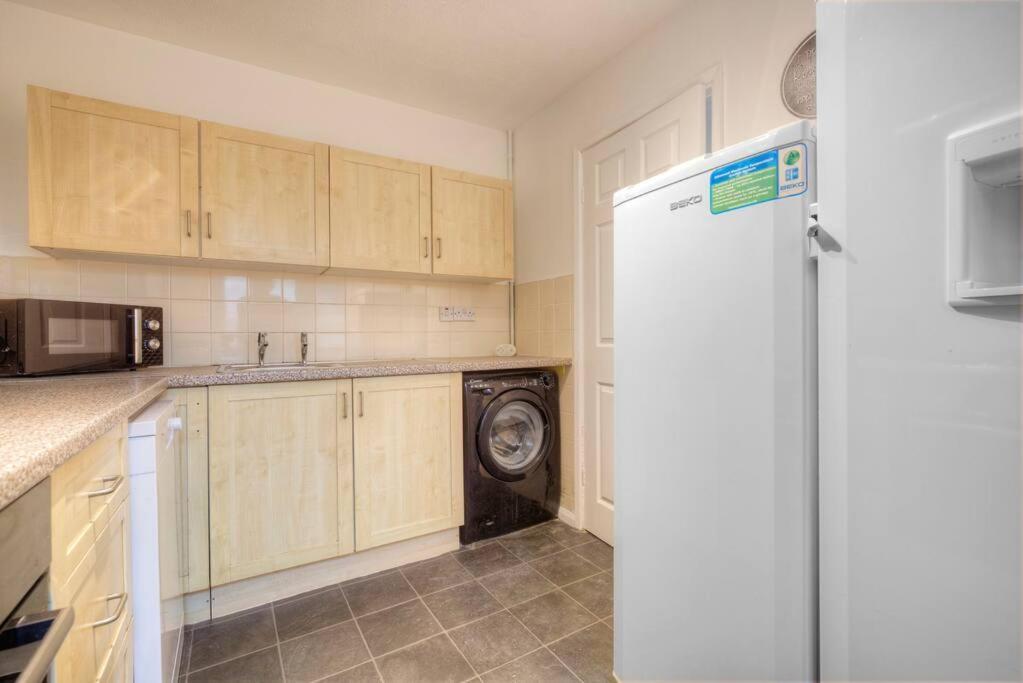 Apartment Delightful 4b For Leisure And Business Peterborough