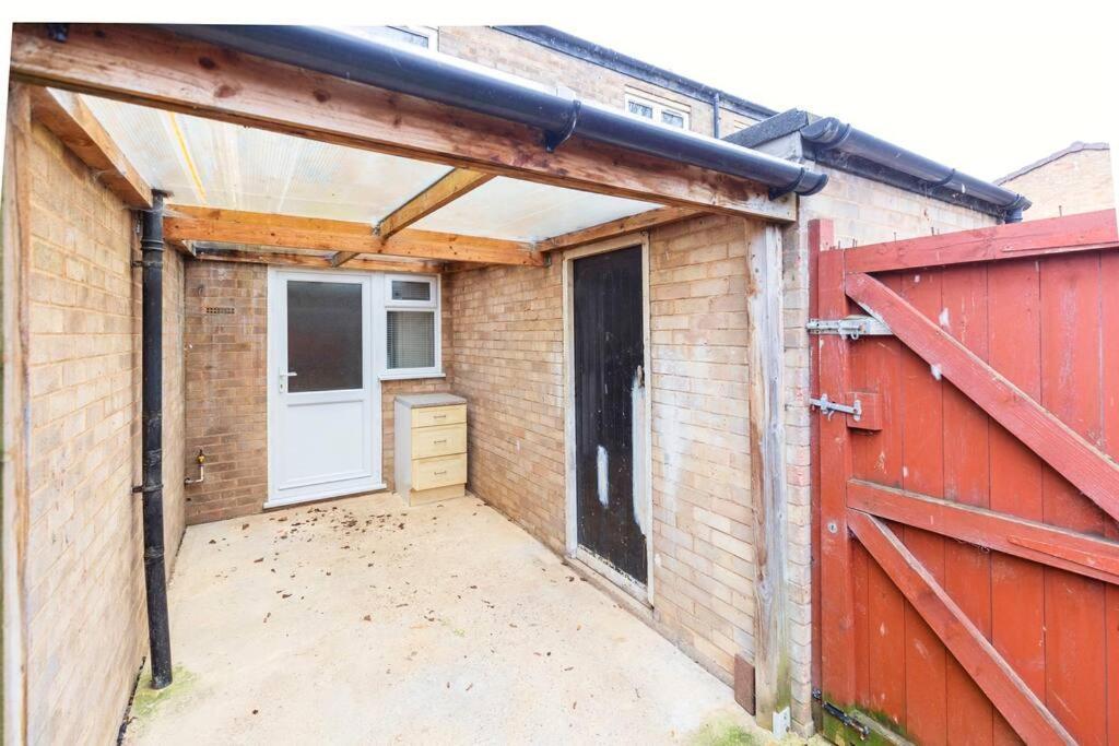 Delightful 4b For Leisure And Business Peterborough