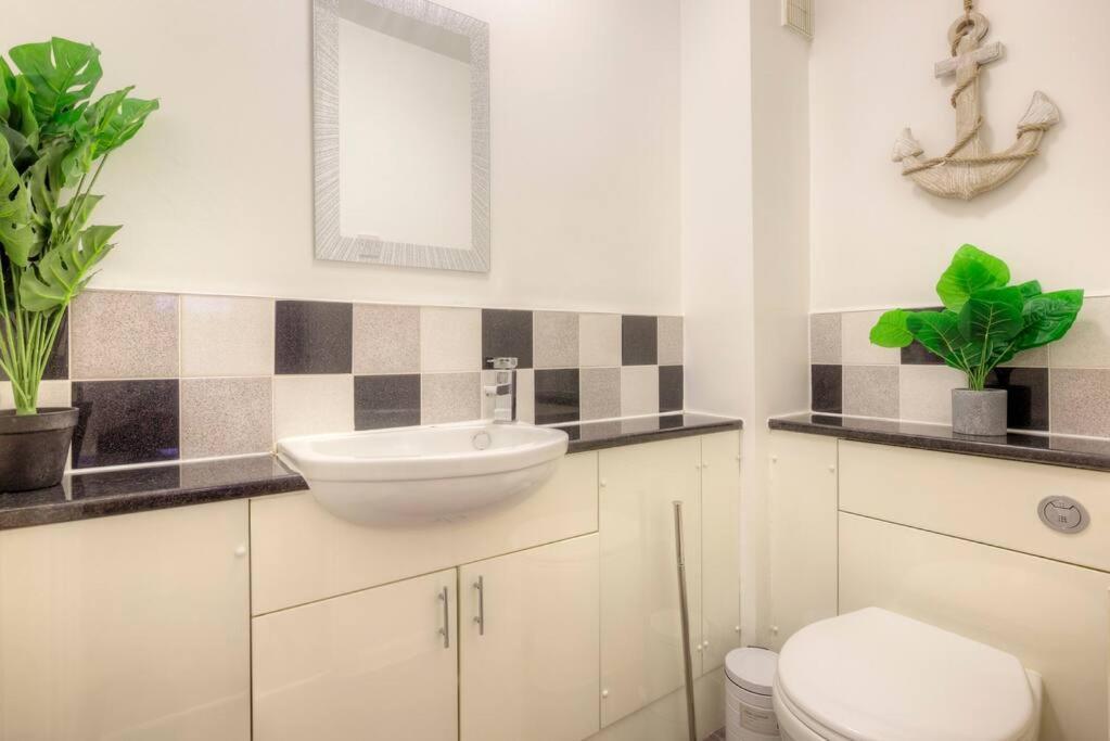 Delightful 4b For Leisure And Business