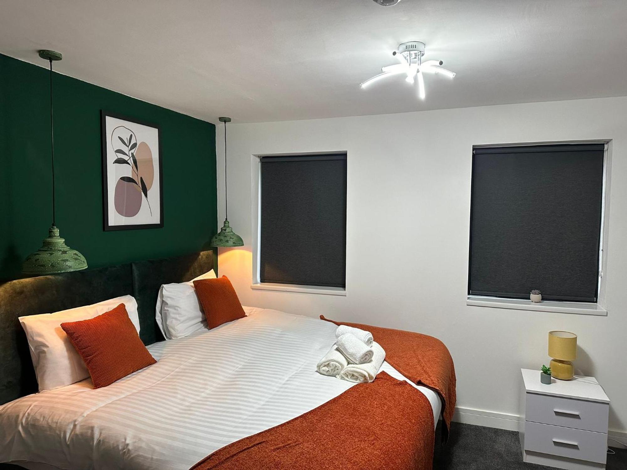 Studio & 1 Bedroom Apartments - Pe1 - Contractor Friendly - Free Parking - Sofa Beds - Sky Tv - Full Kitchen - Washer Dryer - Wifi * Peterborough