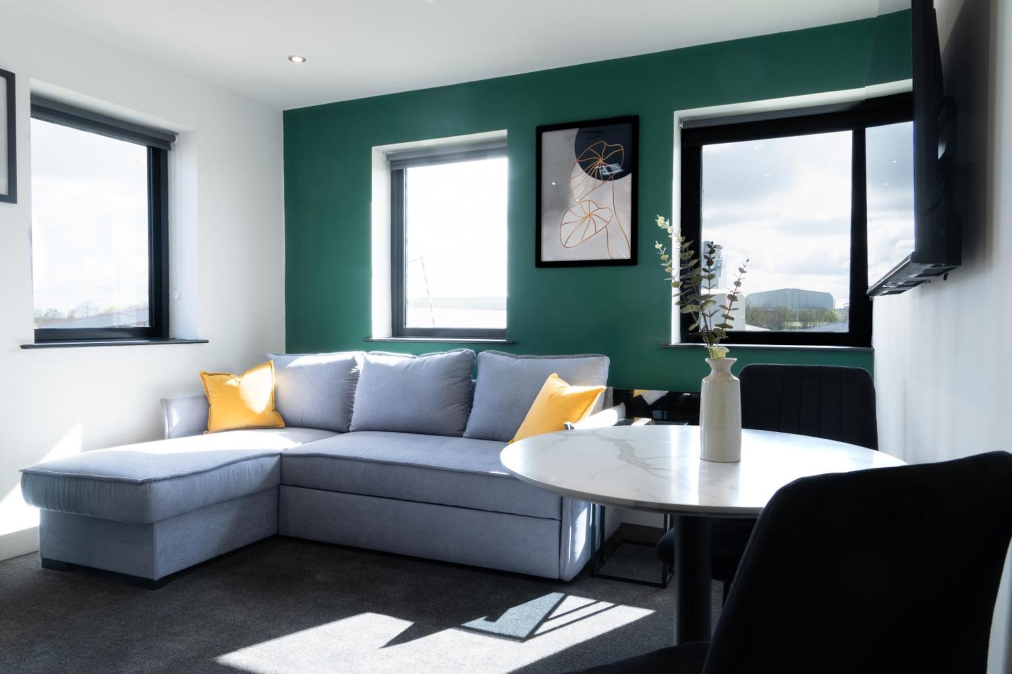 Studio & 1 Bedroom Apartments - Pe1 - Contractor Friendly - Free Parking - Sofa Beds - Sky Tv - Full Kitchen - Washer Dryer - Wifi * Peterborough