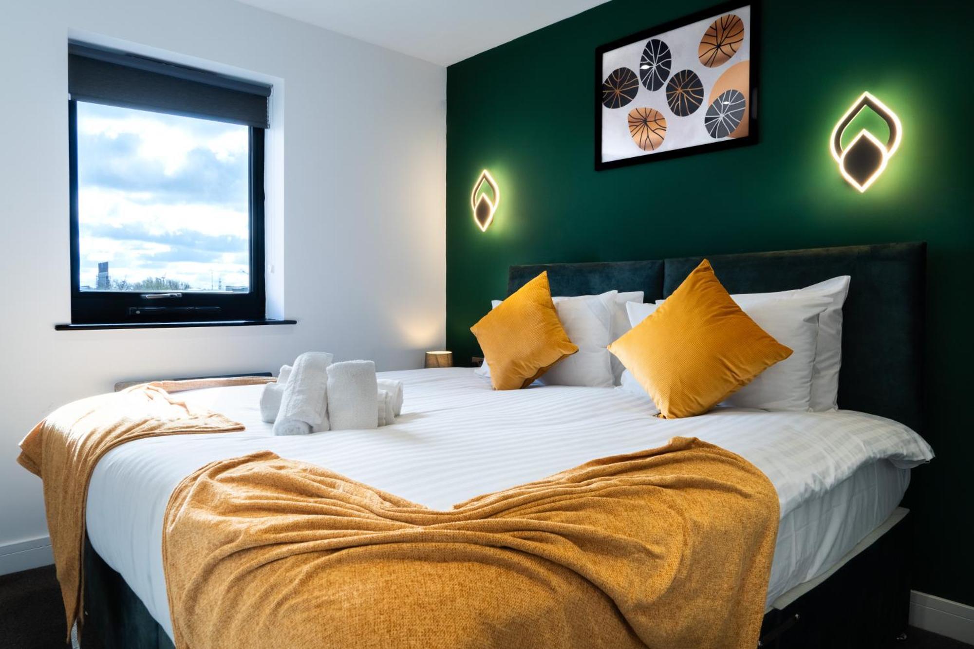 Studio & 1 Bedroom Apartments - Pe1 - Contractor Friendly - Free Parking - Sofa Beds - Sky Tv - Full Kitchen - Washer Dryer - Wifi Aparthotel *