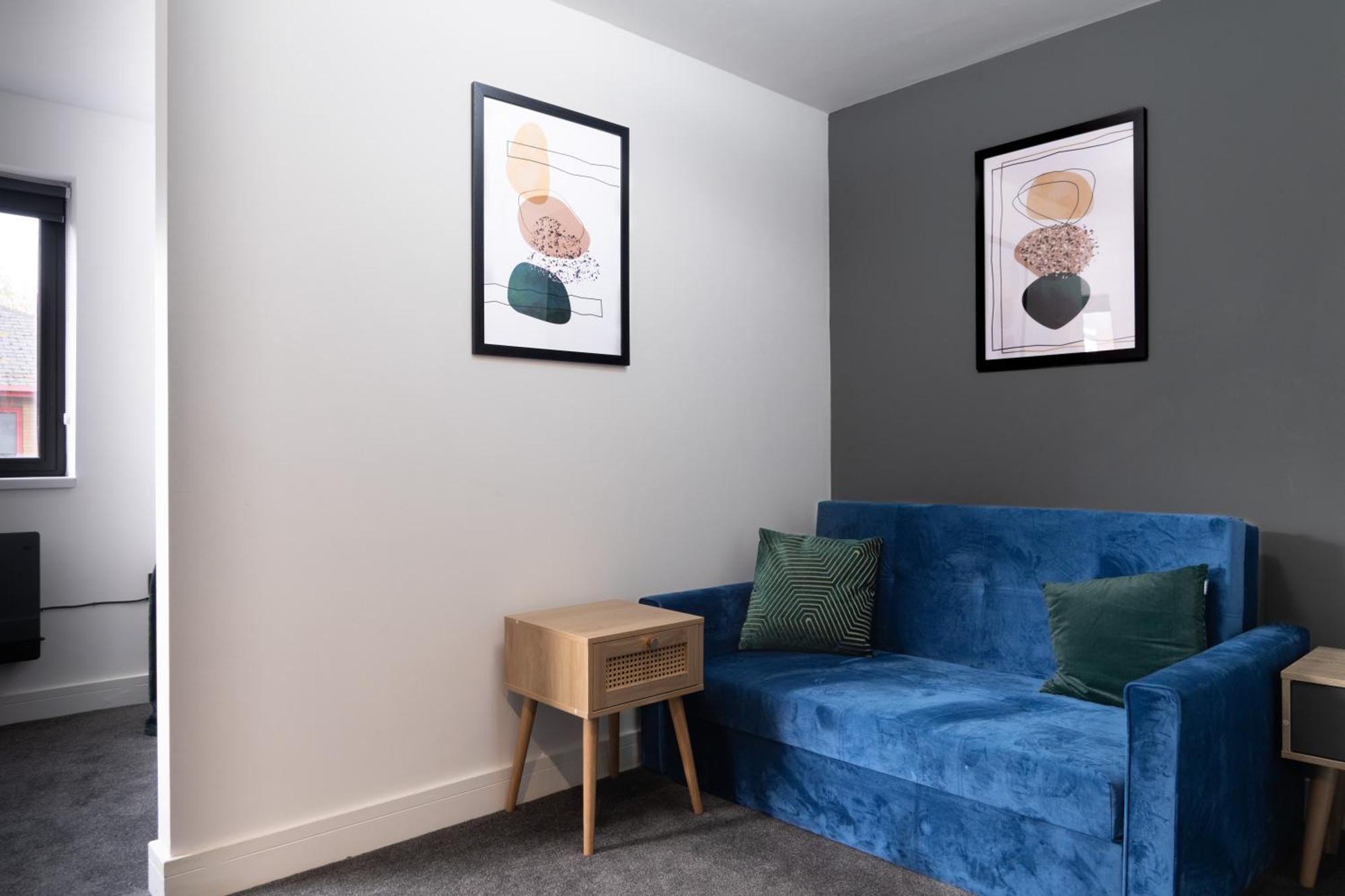 Studio & 1 Bedroom Apartments - Pe1 - Contractor Friendly - Free Parking - Sofa Beds - Sky Tv - Full Kitchen - Washer Dryer - Wifi * Peterborough