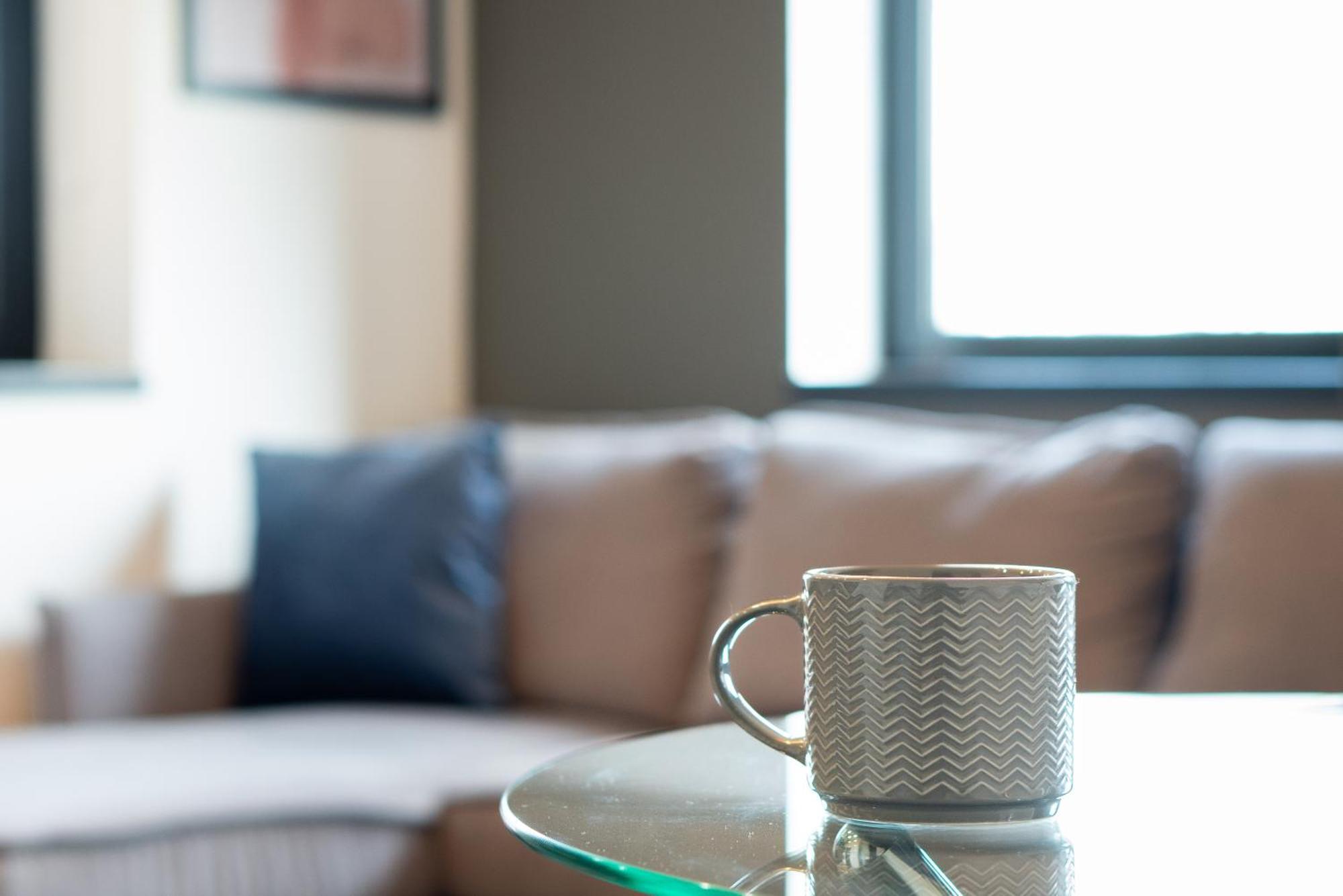 Aparthotel Studio & 1 Bedroom Apartments - Pe1 - Contractor Friendly - Free Parking - Sofa Beds - Sky Tv - Full Kitchen - Washer Dryer - Wifi Peterborough
