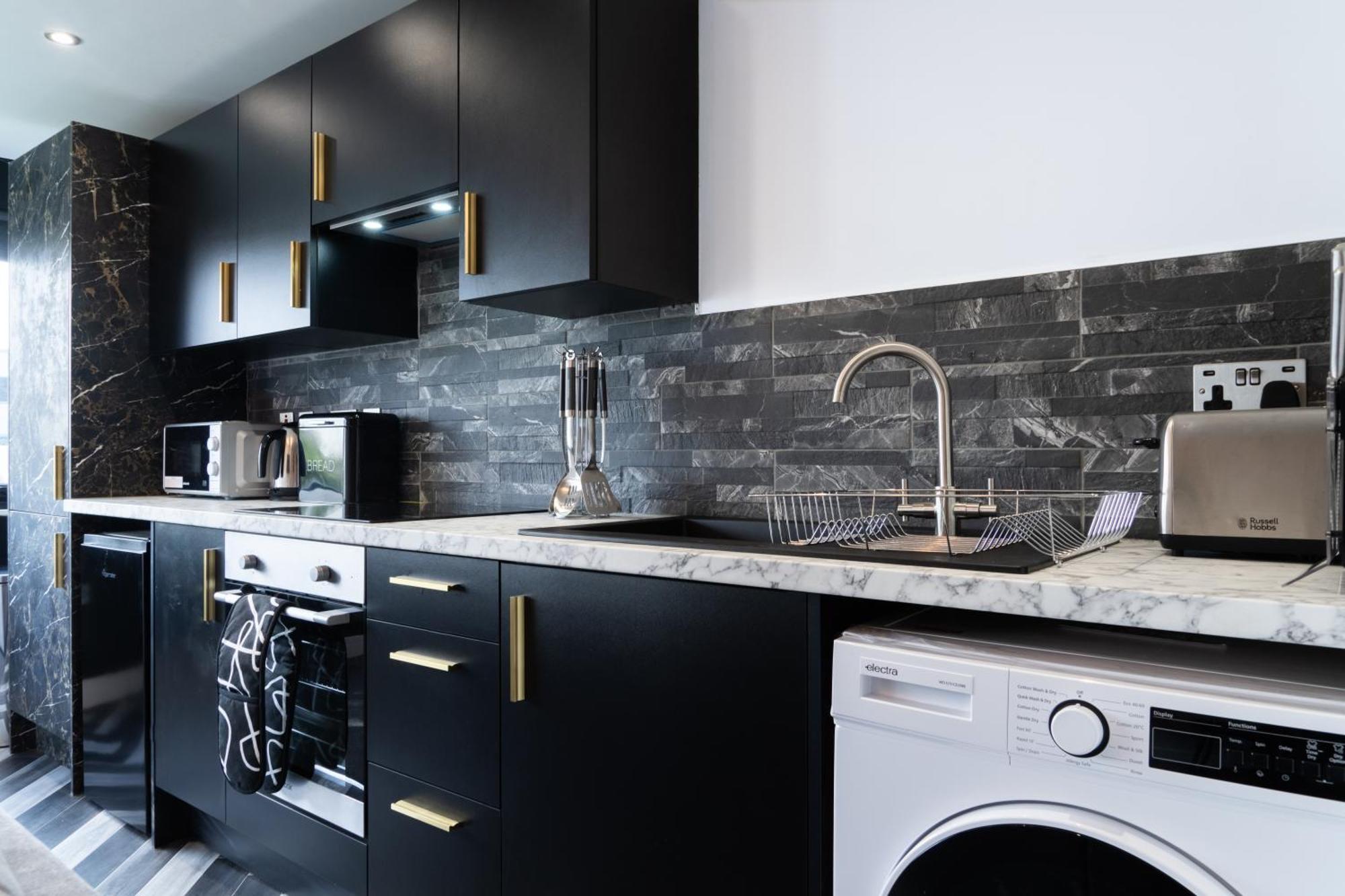 Studio & 1 Bedroom Apartments - Pe1 - Contractor Friendly - Free Parking - Sofa Beds - Sky Tv - Full Kitchen - Washer Dryer - Wifi Peterborough