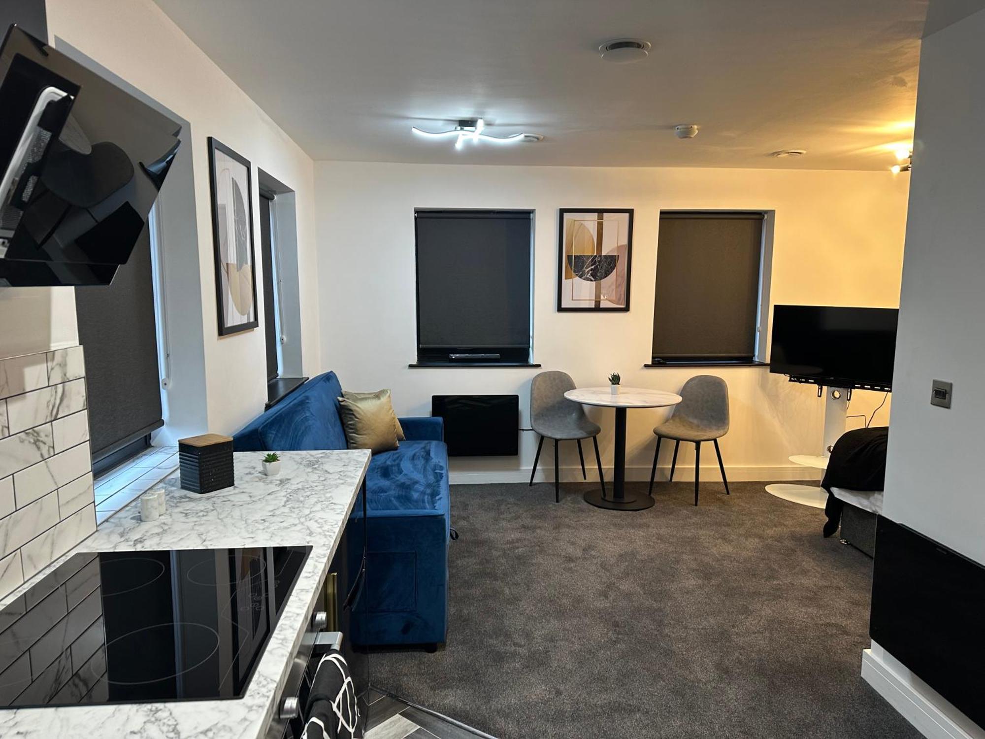 Aparthotel Studio & 1 Bedroom Apartments - Pe1 - Contractor Friendly - Free Parking - Sofa Beds - Sky Tv - Full Kitchen - Washer Dryer - Wifi Peterborough