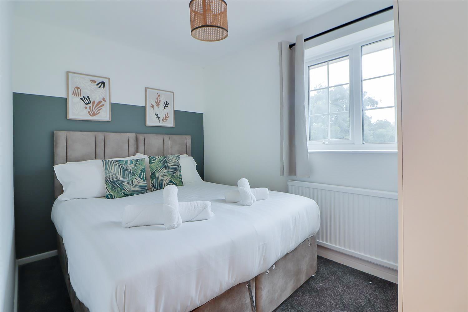 Holiday home Spacious 5-bedroom Home, Sleeps 9, Near Hospital With Driveway Parking Peterborough