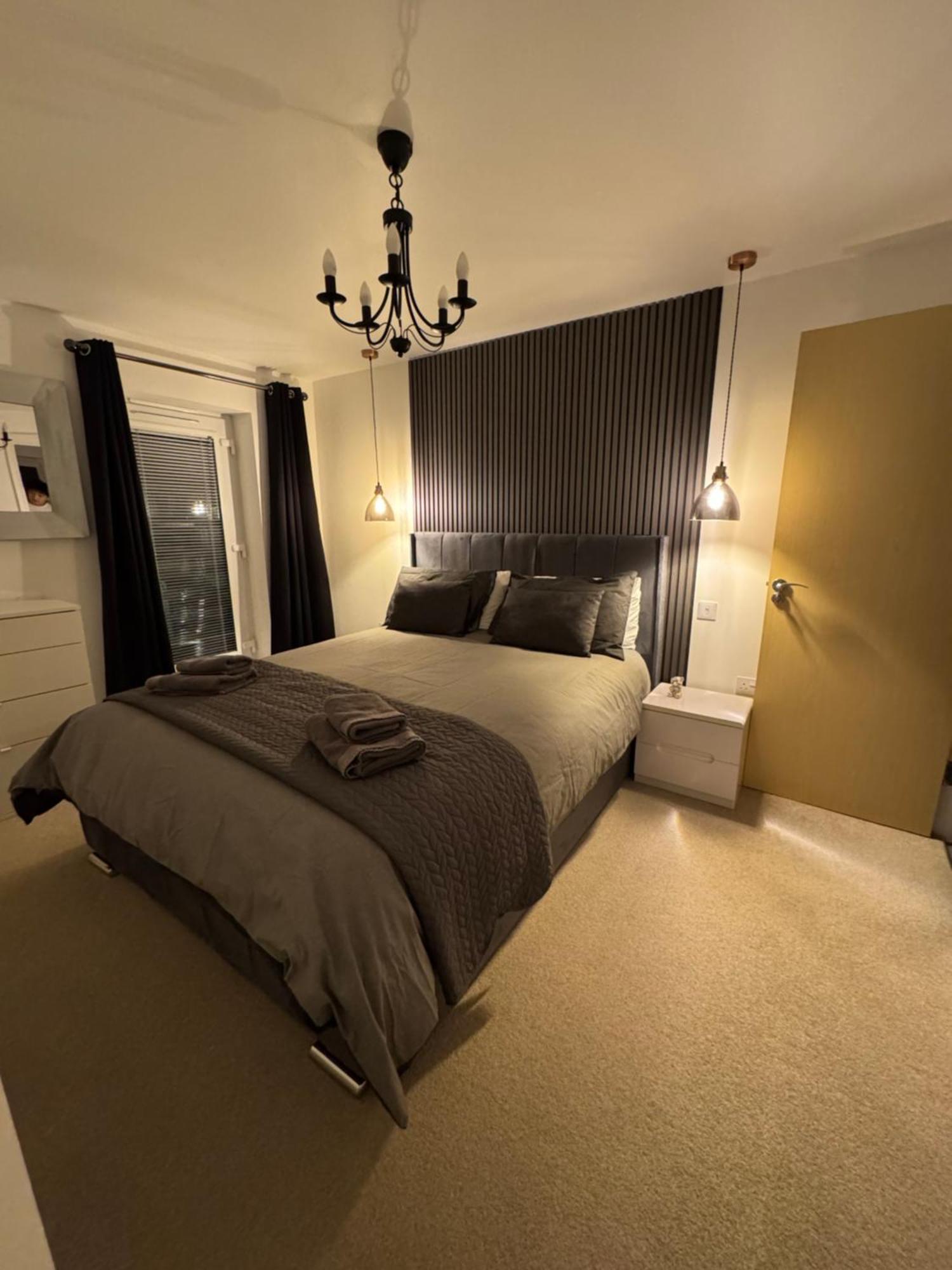 Hampton 3-bedroom Relaxing Escape With Parking