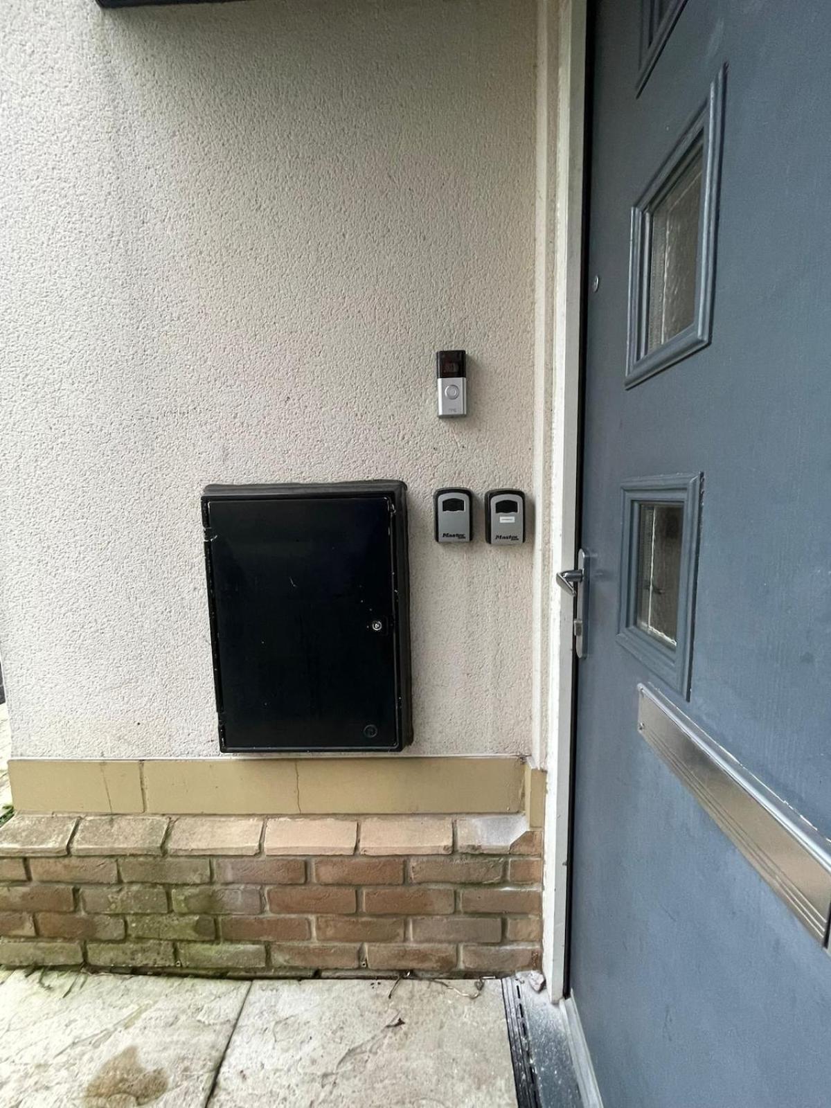 Apartment Spacious & Modern 3 Bed House *
