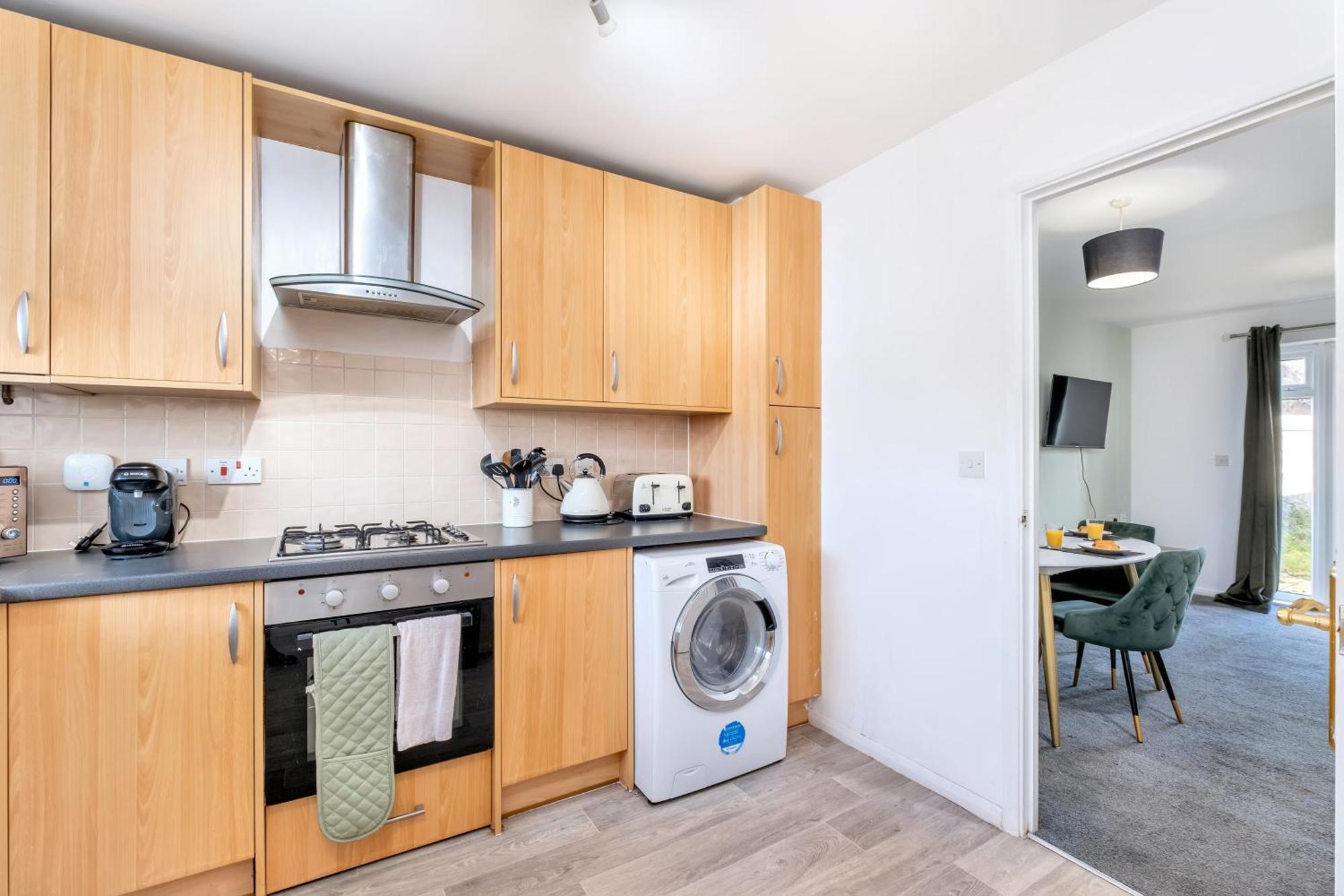 2 Bed House In - Sleeps 4 Peterborough